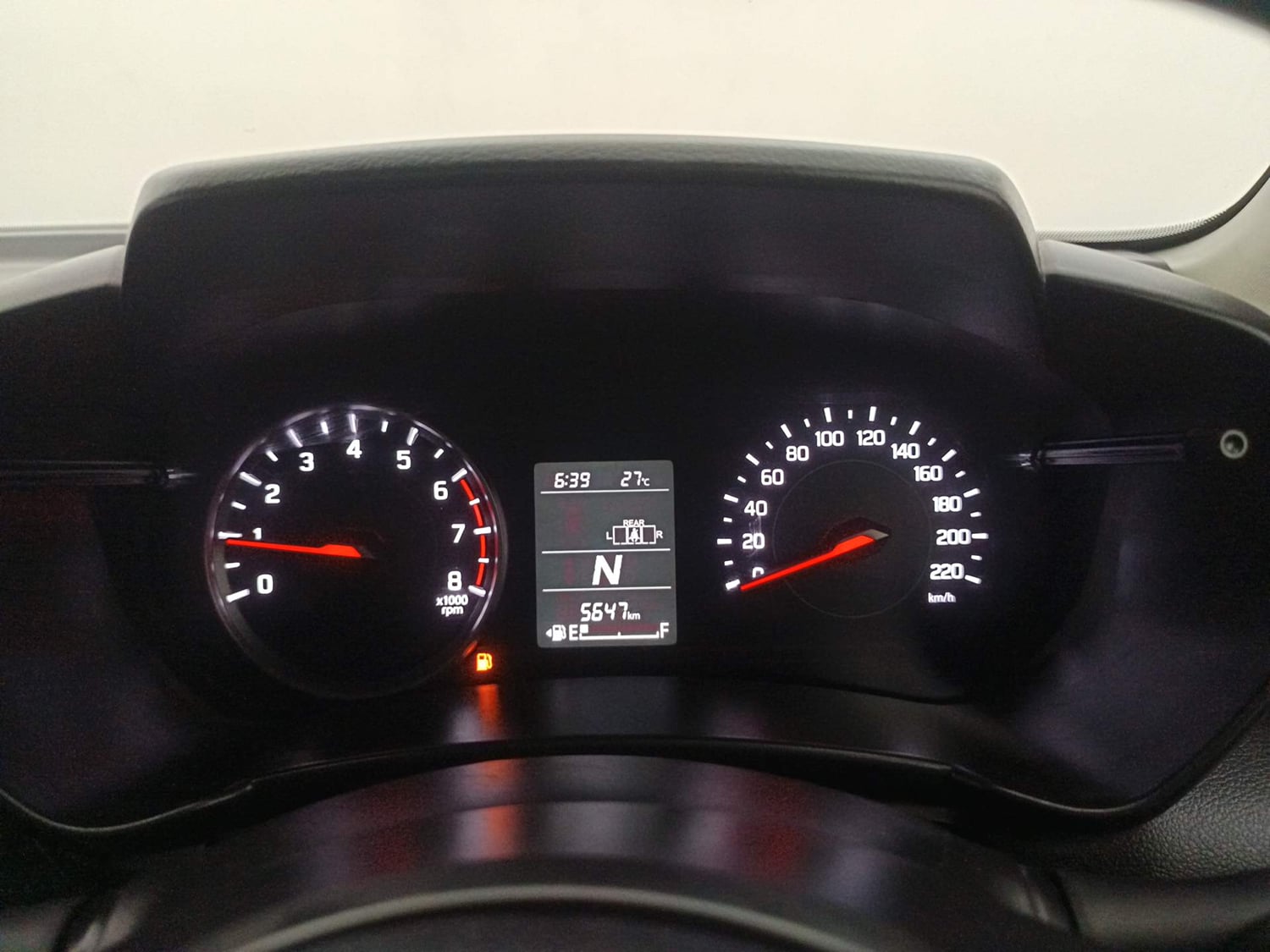 Used 2025 Maruti Suzuki Swift VXi (O) AMT Petrol Automatic interior CLUSTERMETER VIEW