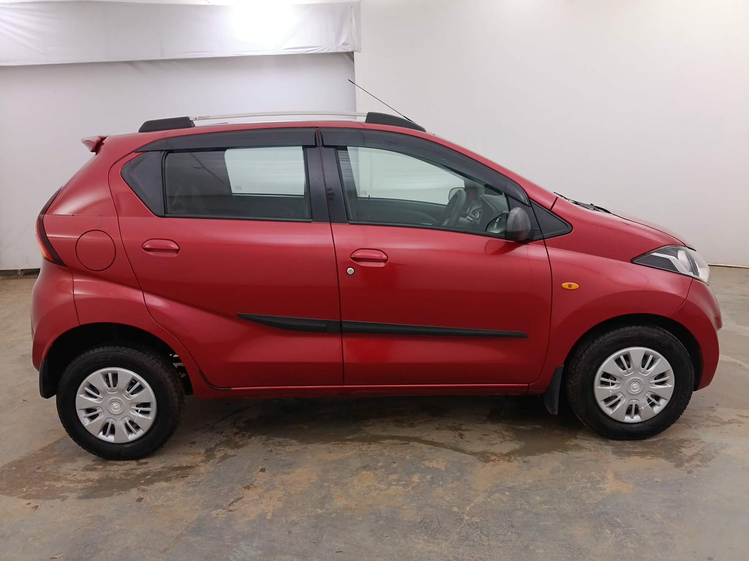 Used 2018 Datsun Redi-GO T(O) 1.0 AMT Petrol Automatic exterior RIGHT SIDE VIEW