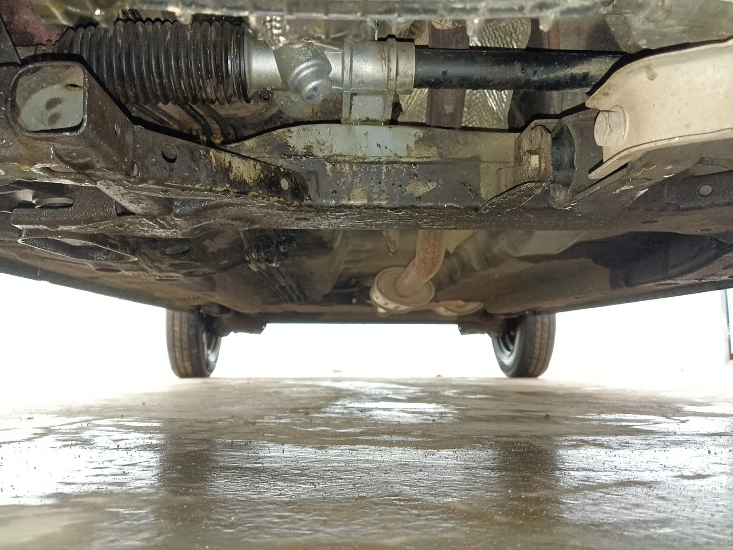 Used 2018 Datsun Redi-GO T(O) 1.0 AMT Petrol Automatic extra FRONT LEFT UNDERBODY VIEW