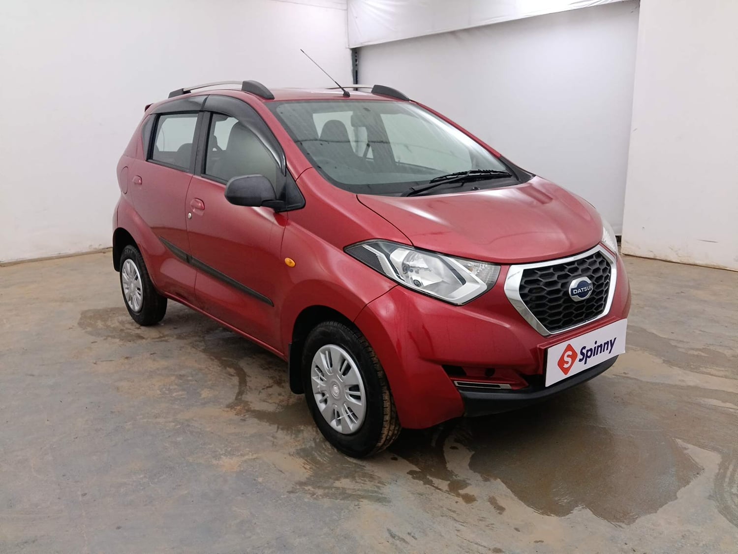 Used 2018 Datsun Redi-GO T(O) 1.0 AMT Petrol Automatic exterior RIGHT FRONT CORNER VIEW