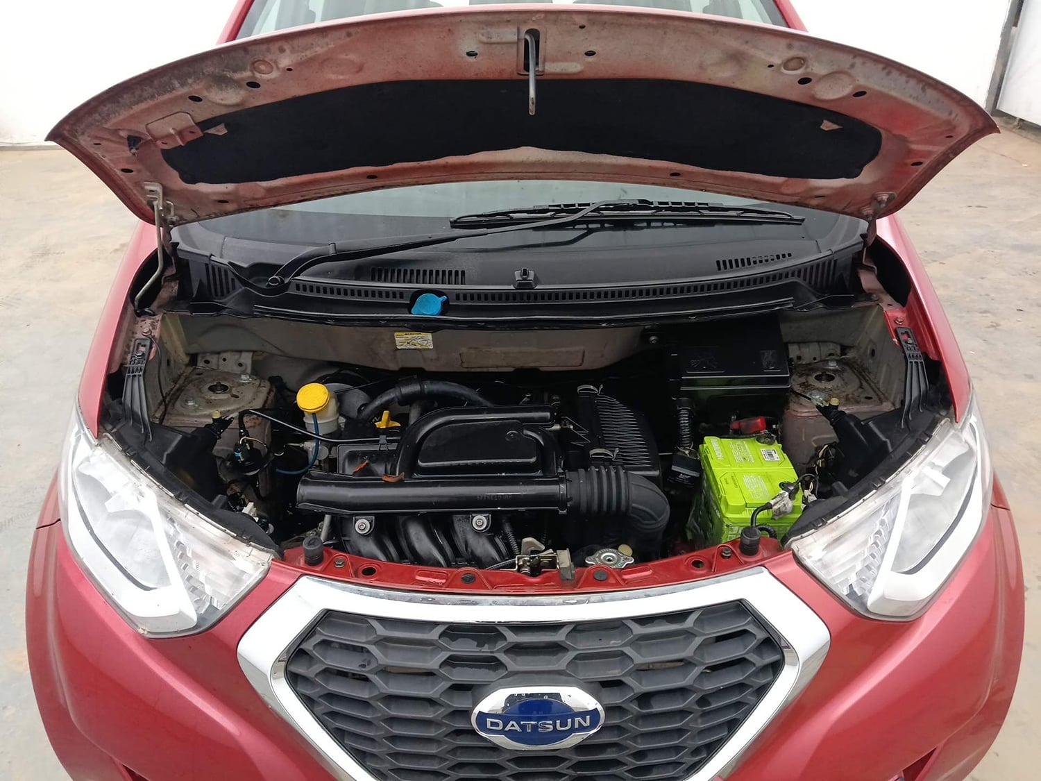 Used 2018 Datsun Redi-GO T(O) 1.0 AMT Petrol Automatic engine ENGINE & BONNET OPEN FRONT VIEW