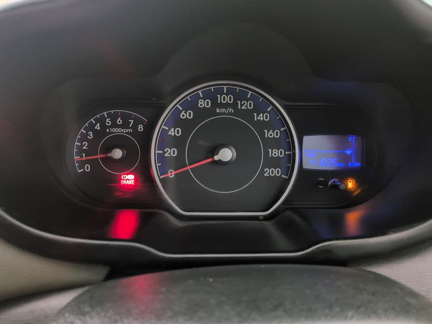 Used 2015 Hyundai i10 Sportz 1.1 iRDE2 Petrol Manual interior CLUSTERMETER VIEW