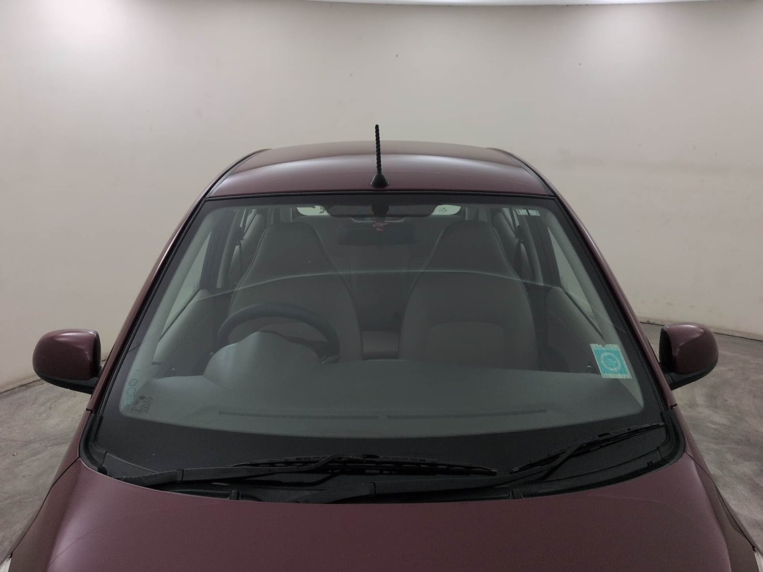 Used 2015 Hyundai i10 Sportz 1.1 iRDE2 Petrol Manual exterior FRONT WINDSHIELD VIEW