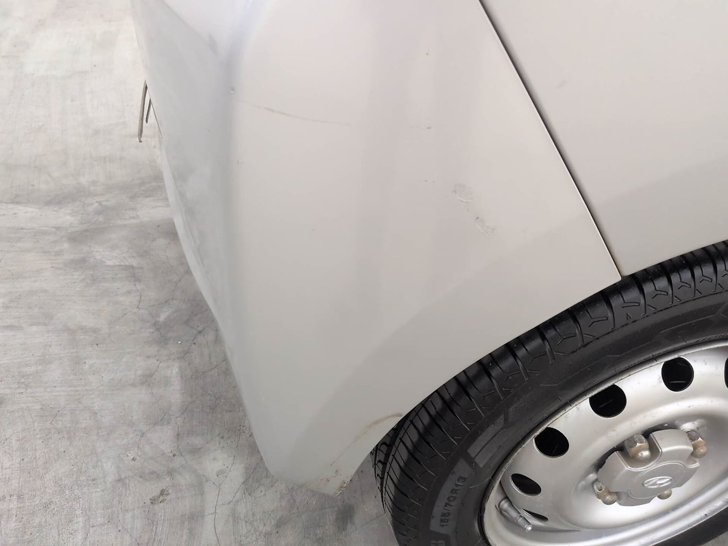 Used 2017 Hyundai Eon Era + AirBag Petrol Manual dents MINOR SCRATCH