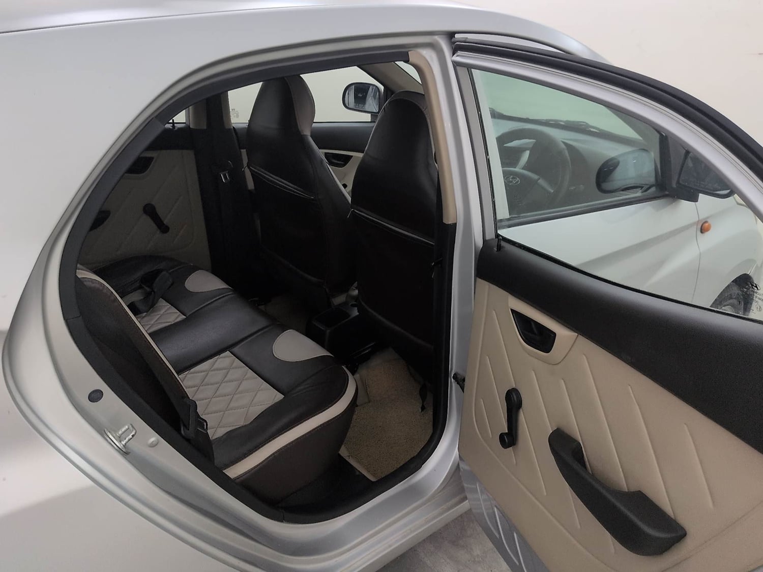 Used 2017 Hyundai Eon Era + AirBag Petrol Manual interior RIGHT SIDE REAR DOOR CABIN VIEW