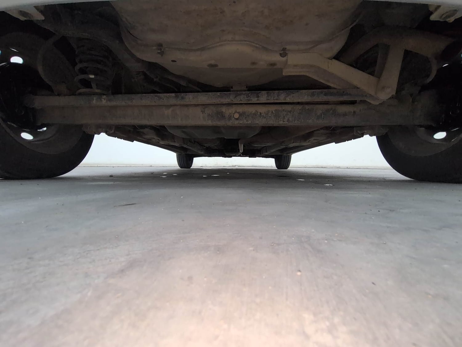 Used 2017 Hyundai Eon Era + AirBag Petrol Manual extra REAR UNDERBODY VIEW (TAKEN FROM REAR)