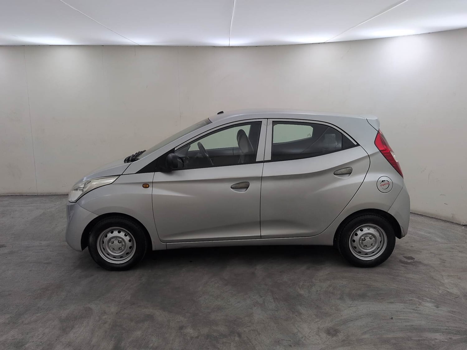 Used 2017 Hyundai Eon Era + AirBag Petrol Manual exterior LEFT SIDE VIEW