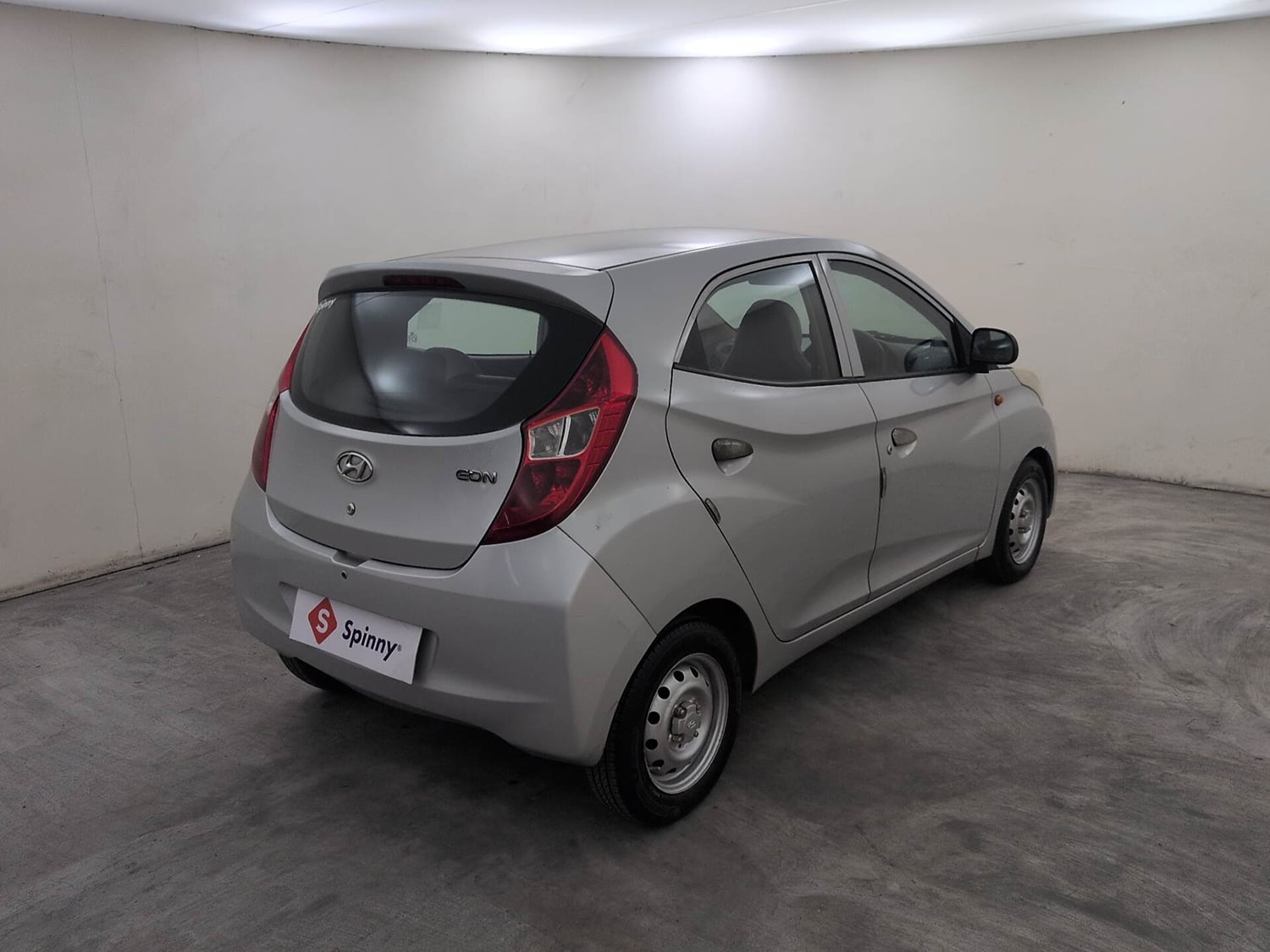 Used 2017 Hyundai Eon Era + AirBag Petrol Manual exterior RIGHT REAR CORNER VIEW