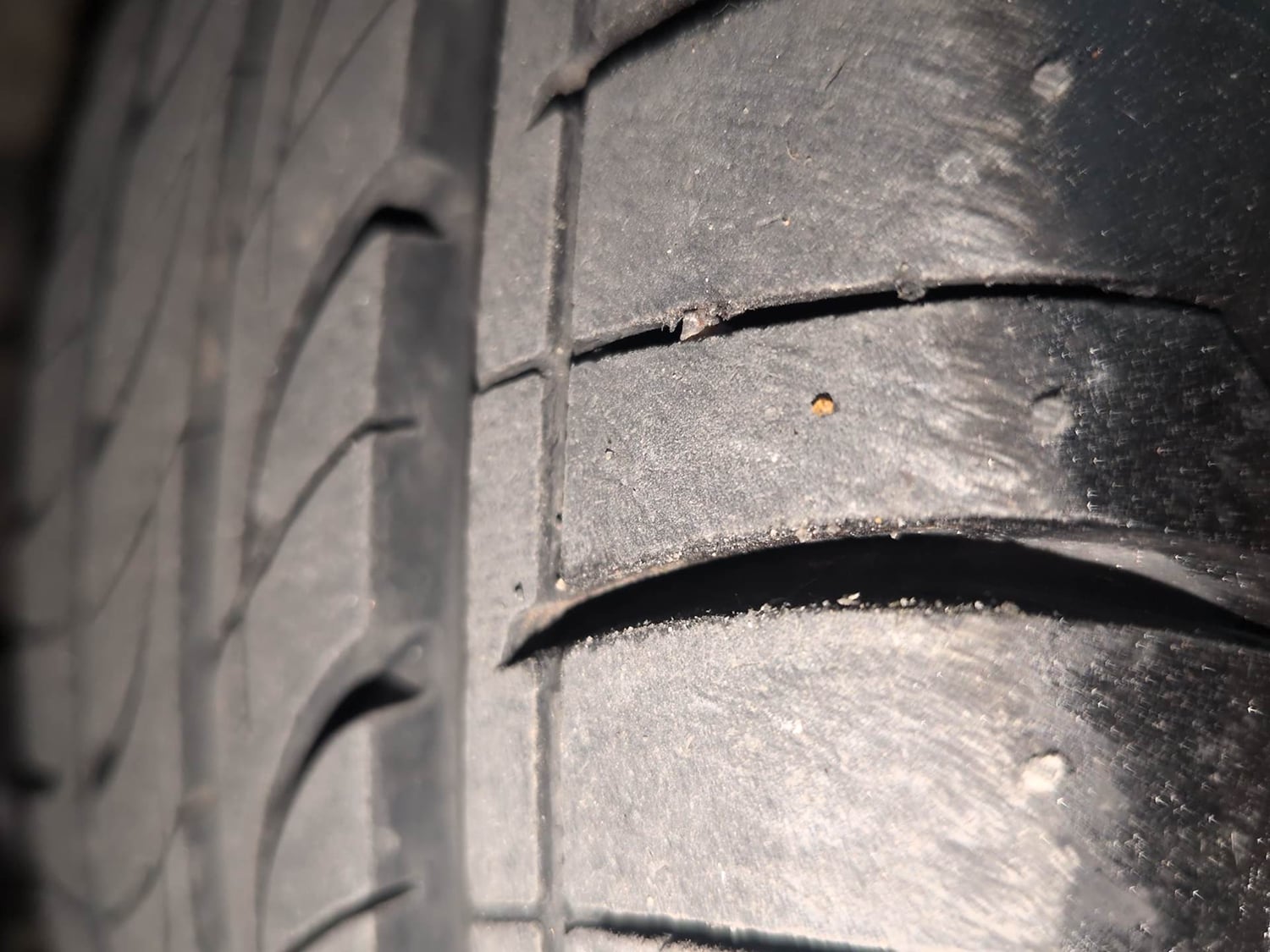 Used 2017 Hyundai Eon Era + AirBag Petrol Manual tyres RIGHT FRONT TYRE TREAD VIEW