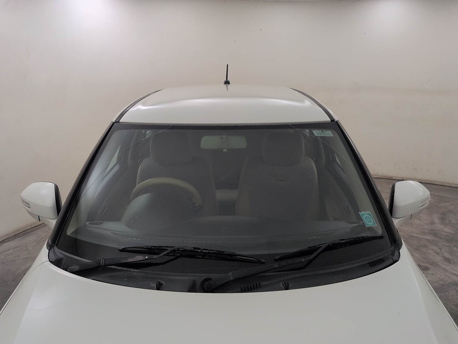 Used 2014 Maruti Suzuki Swift Dzire VDI Diesel Manual exterior FRONT WINDSHIELD VIEW