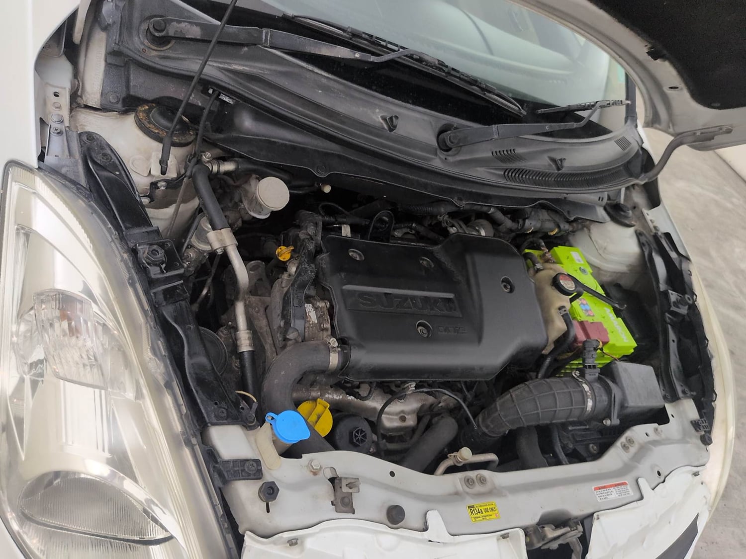 Used 2014 Maruti Suzuki Swift Dzire VDI Diesel Manual engine ENGINE RIGHT SIDE VIEW