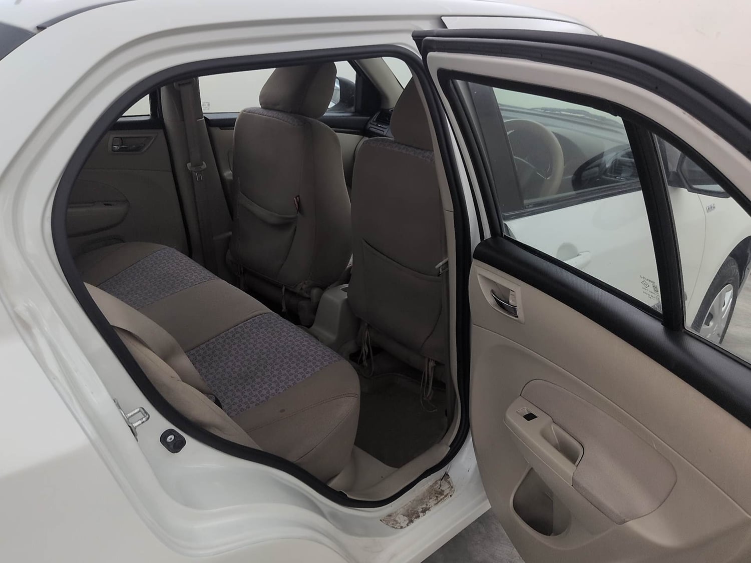 Used 2014 Maruti Suzuki Swift Dzire VDI Diesel Manual interior RIGHT SIDE REAR DOOR CABIN VIEW