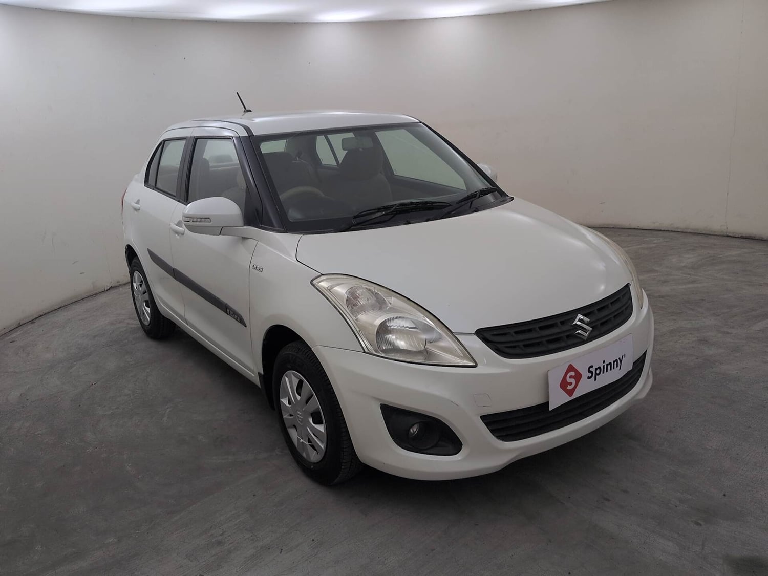 Used 2014 Maruti Suzuki Swift Dzire VDI Diesel Manual exterior RIGHT FRONT CORNER VIEW