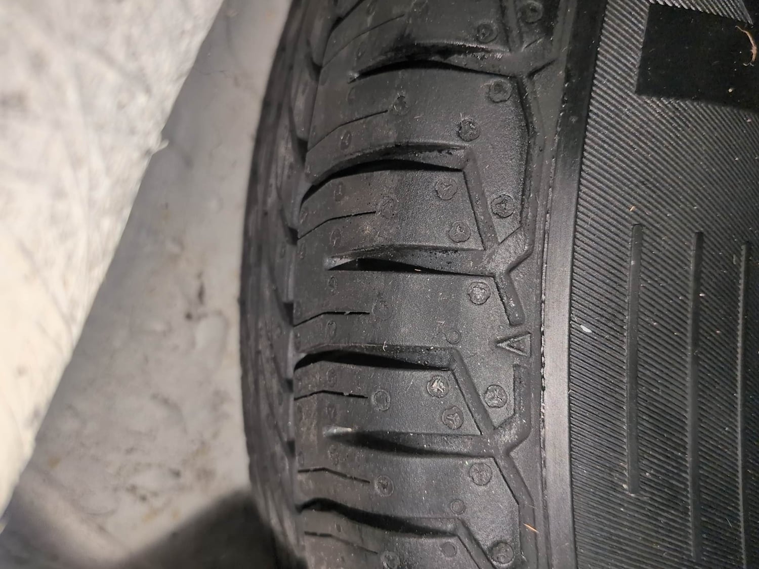 Used 2014 Maruti Suzuki Swift Dzire VDI Diesel Manual tyres SPARE TYRE VIEW