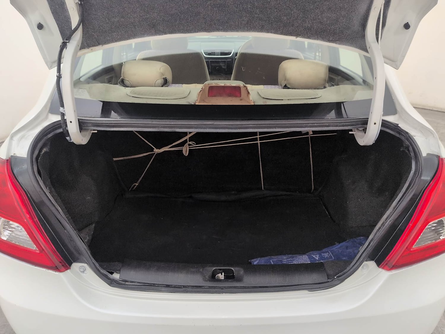 Used 2014 Maruti Suzuki Swift Dzire VDI Diesel Manual interior DICKY INSIDE VIEW