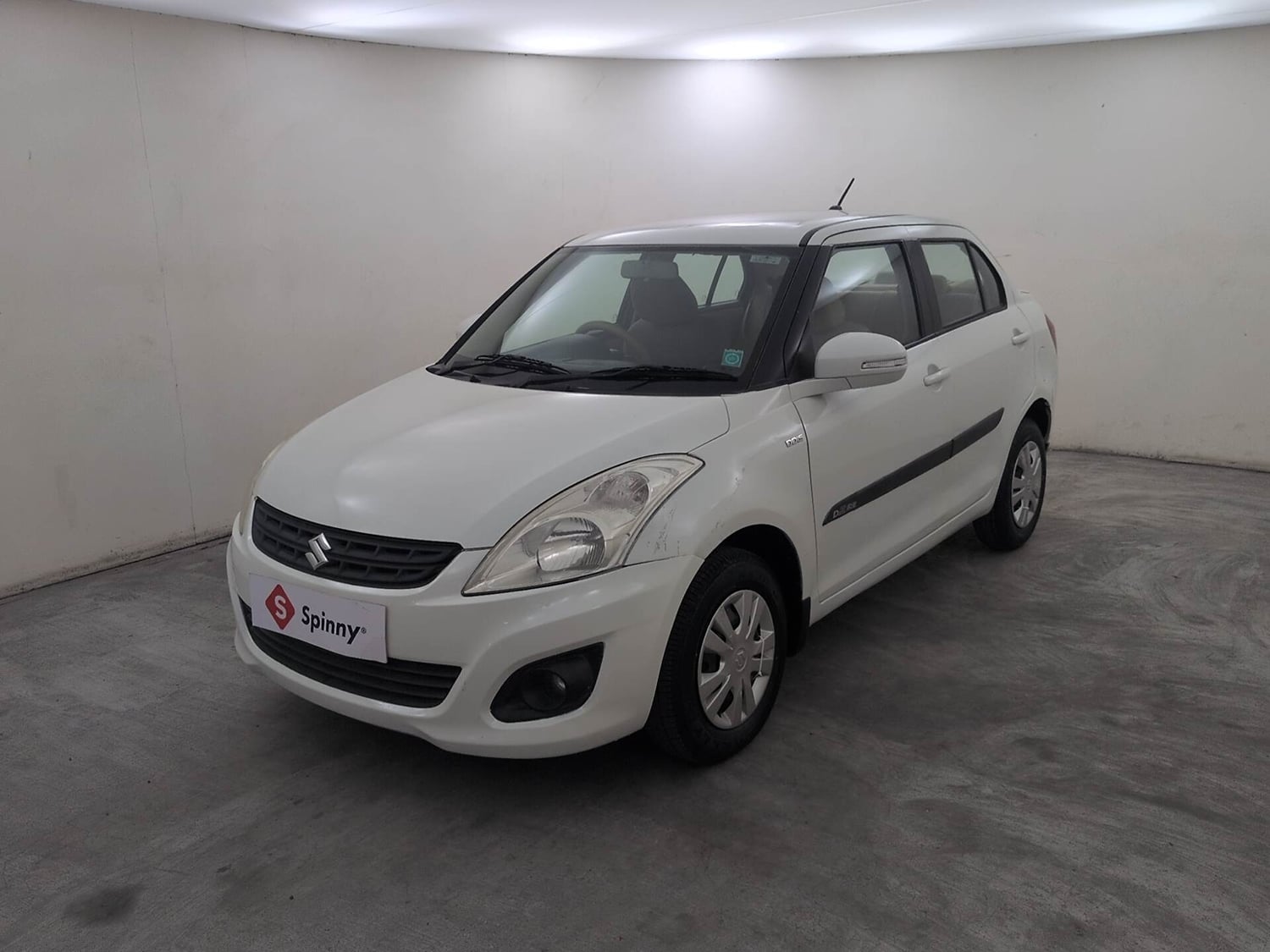 Used 2014 Maruti Suzuki Swift Dzire VDI Diesel Manual exterior LEFT FRONT CORNER VIEW