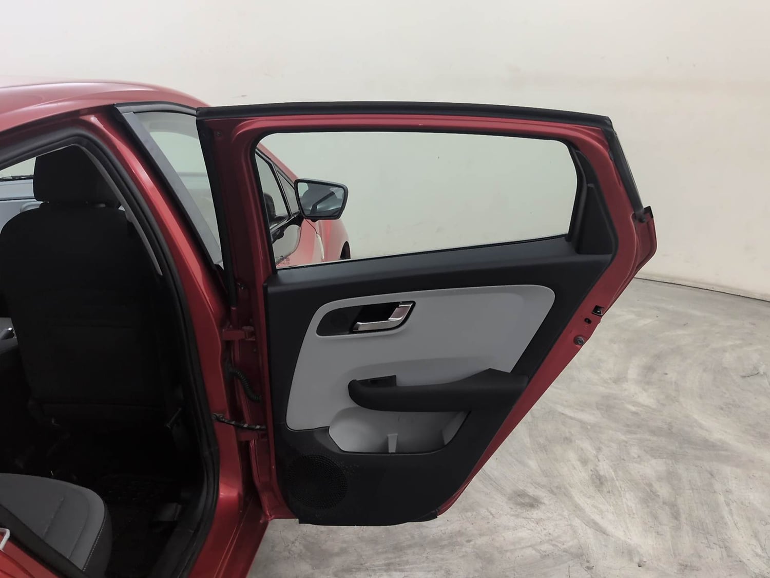 Used 2020 Tata Altroz XZ Petrol Petrol Manual interior RIGHT REAR DOOR OPEN VIEW