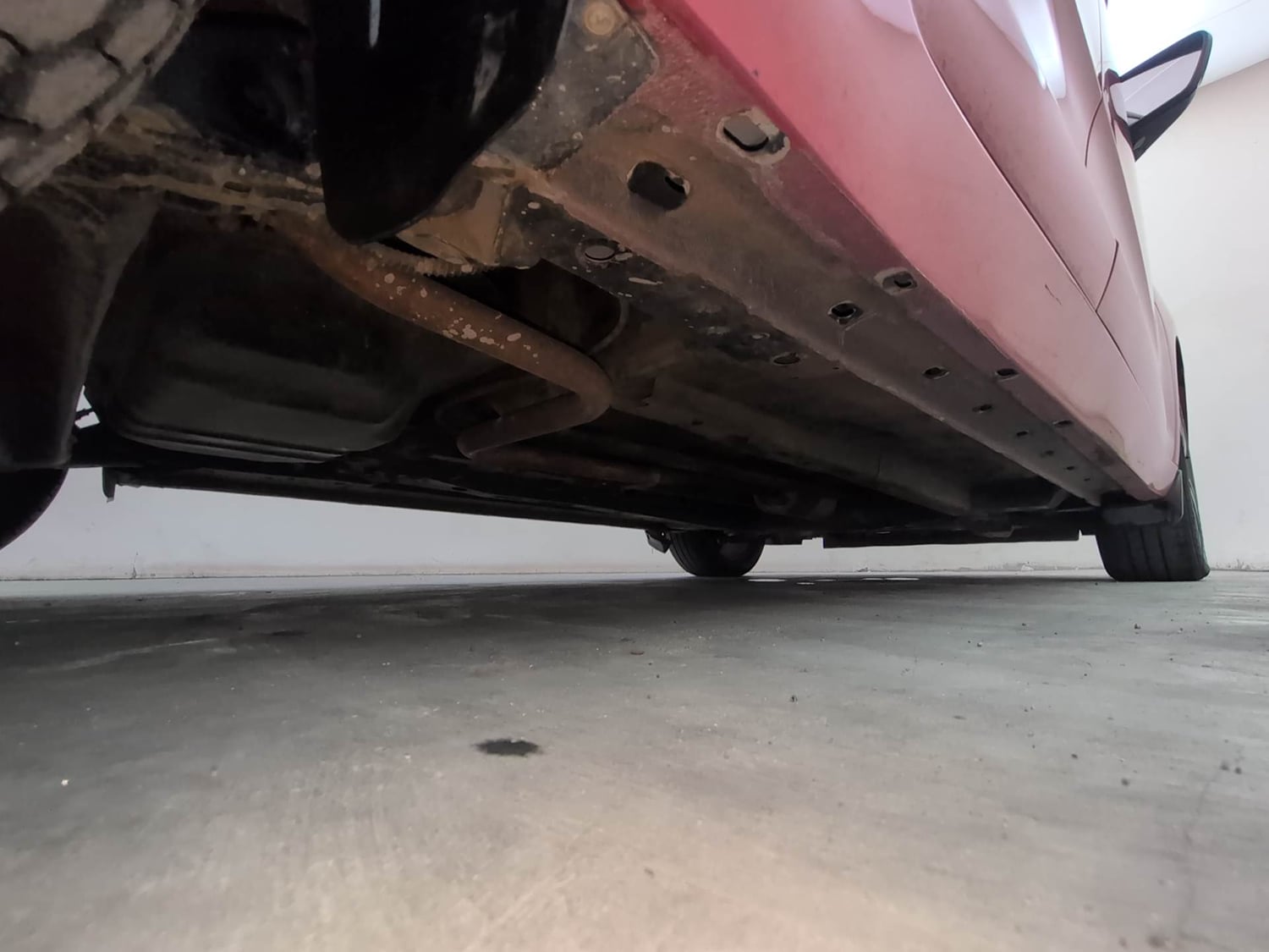 Used 2020 Tata Altroz XZ Petrol Petrol Manual extra REAR RIGHT UNDERBODY VIEW