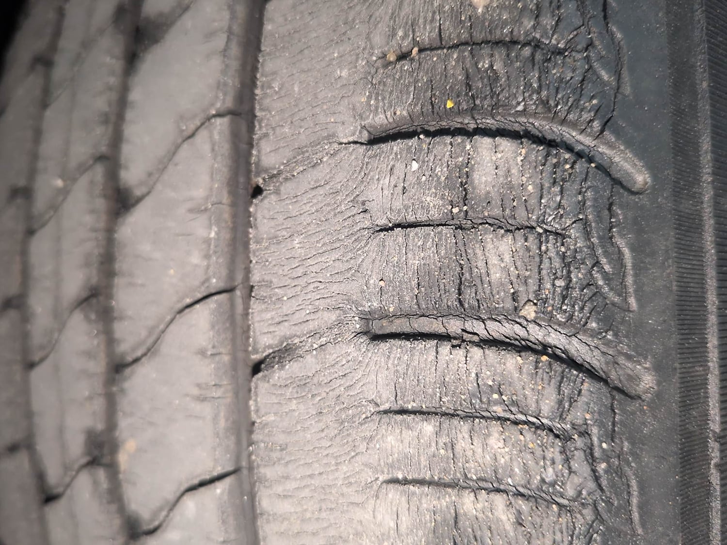 Used 2020 Tata Altroz XZ Petrol Petrol Manual tyres RIGHT FRONT TYRE TREAD VIEW