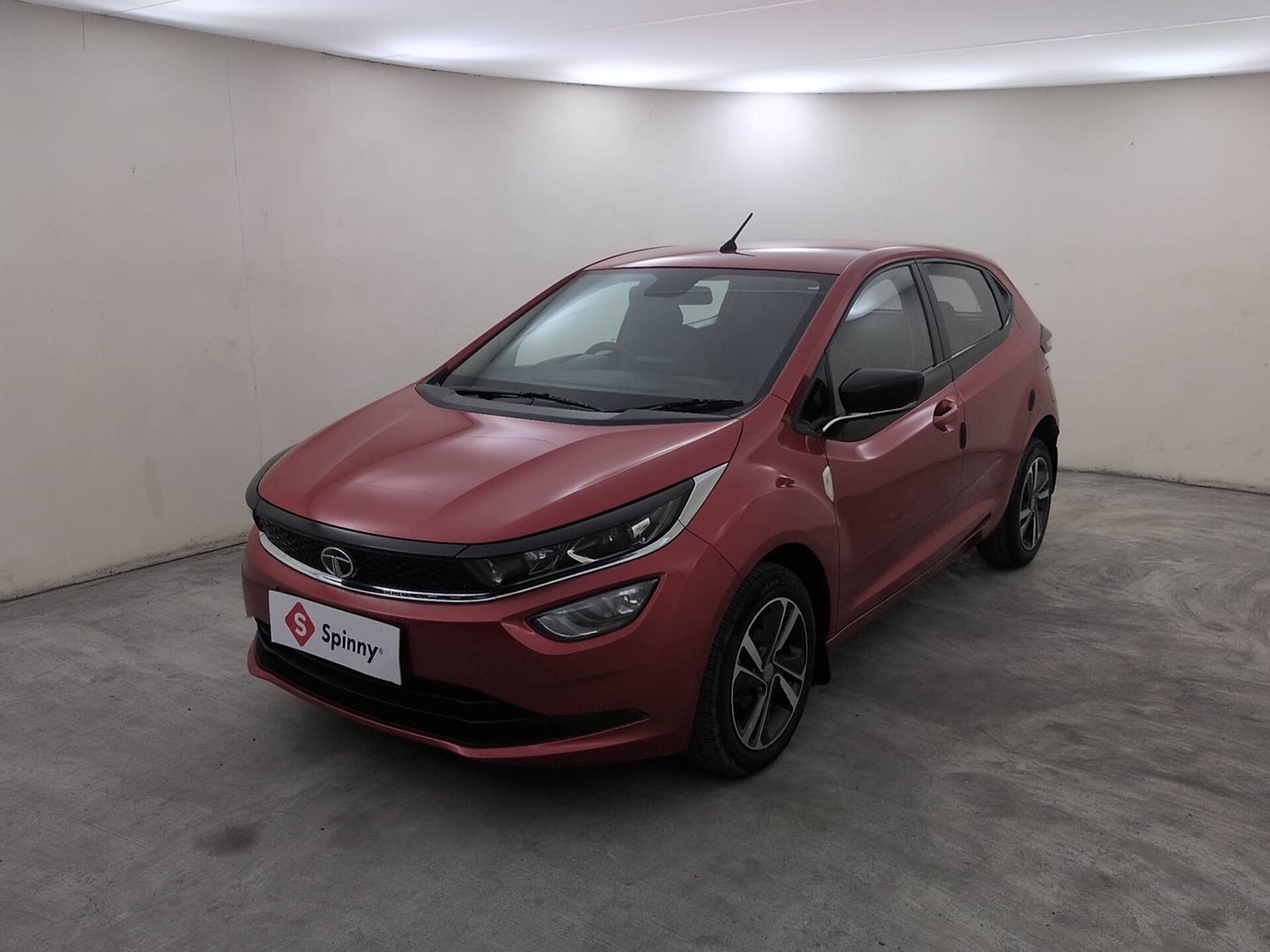 Used 2020 Tata Altroz XZ Petrol Petrol Manual exterior LEFT FRONT CORNER VIEW