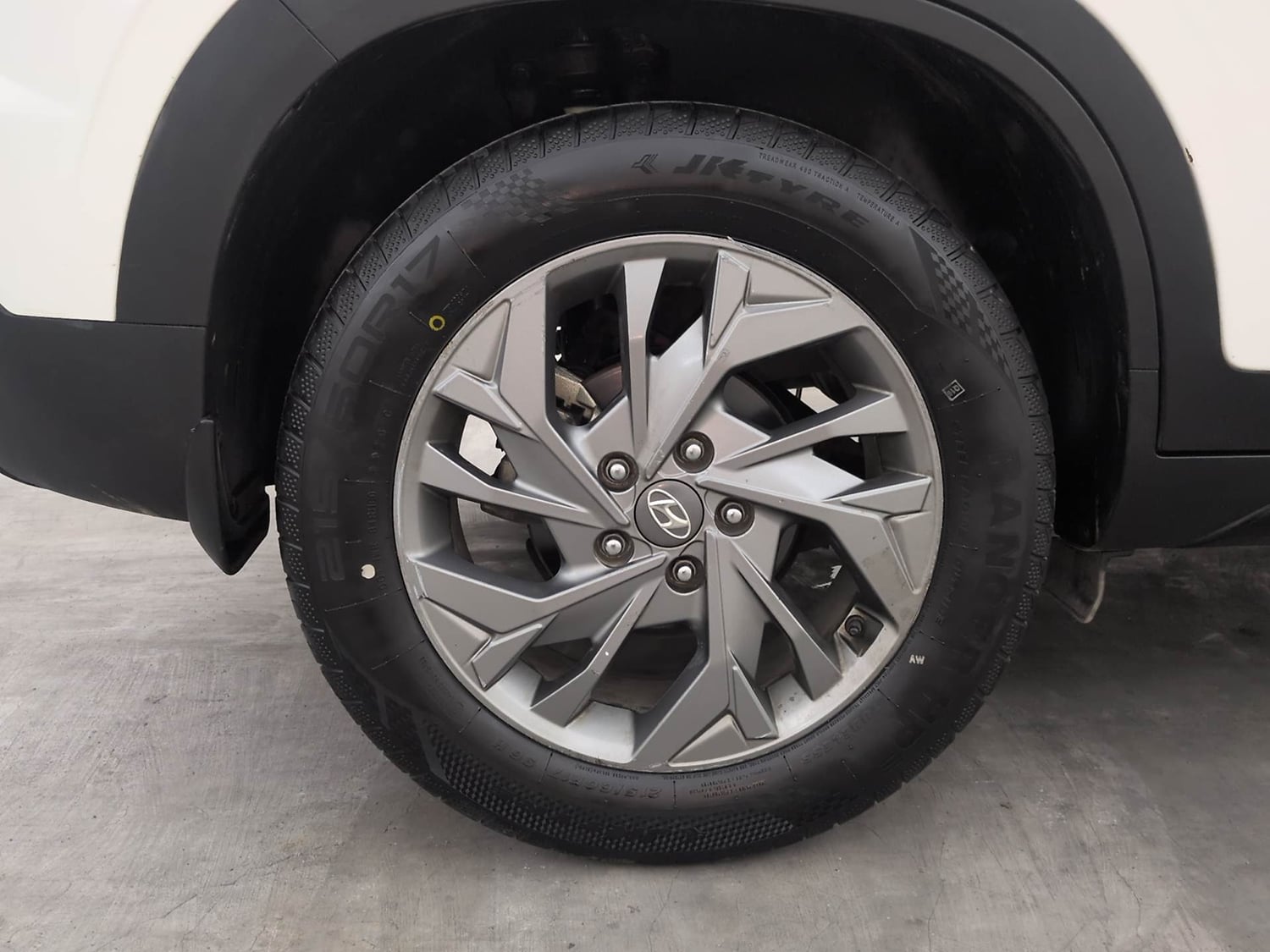 Used 2020 Hyundai Creta SX (O) 1.4 Turbo 7 DCT Petrol Automatic tyres RIGHT REAR TYRE RIM VIEW