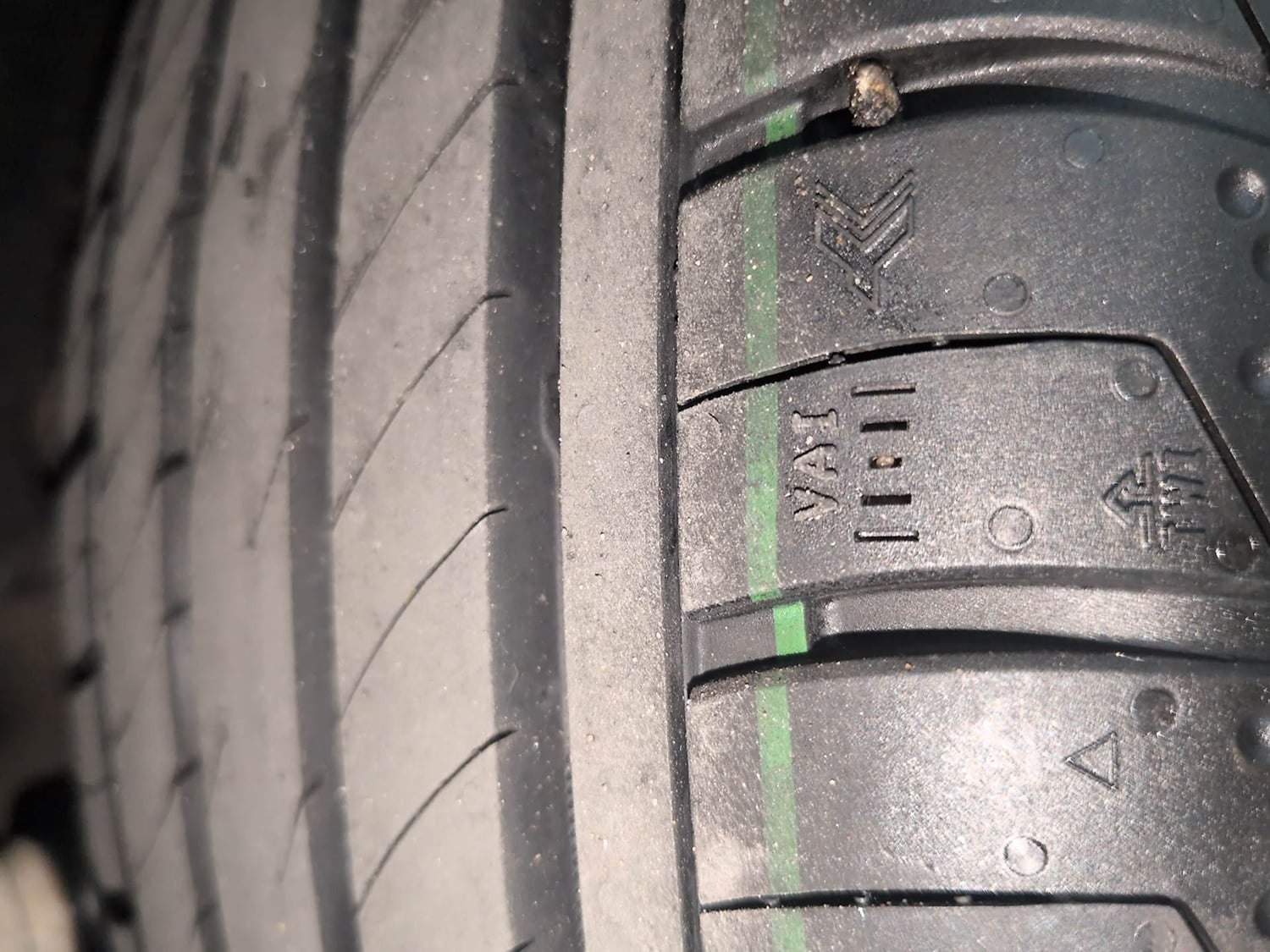 Used 2020 Hyundai Creta SX (O) 1.4 Turbo 7 DCT Petrol Automatic tyres RIGHT REAR TYRE TREAD VIEW