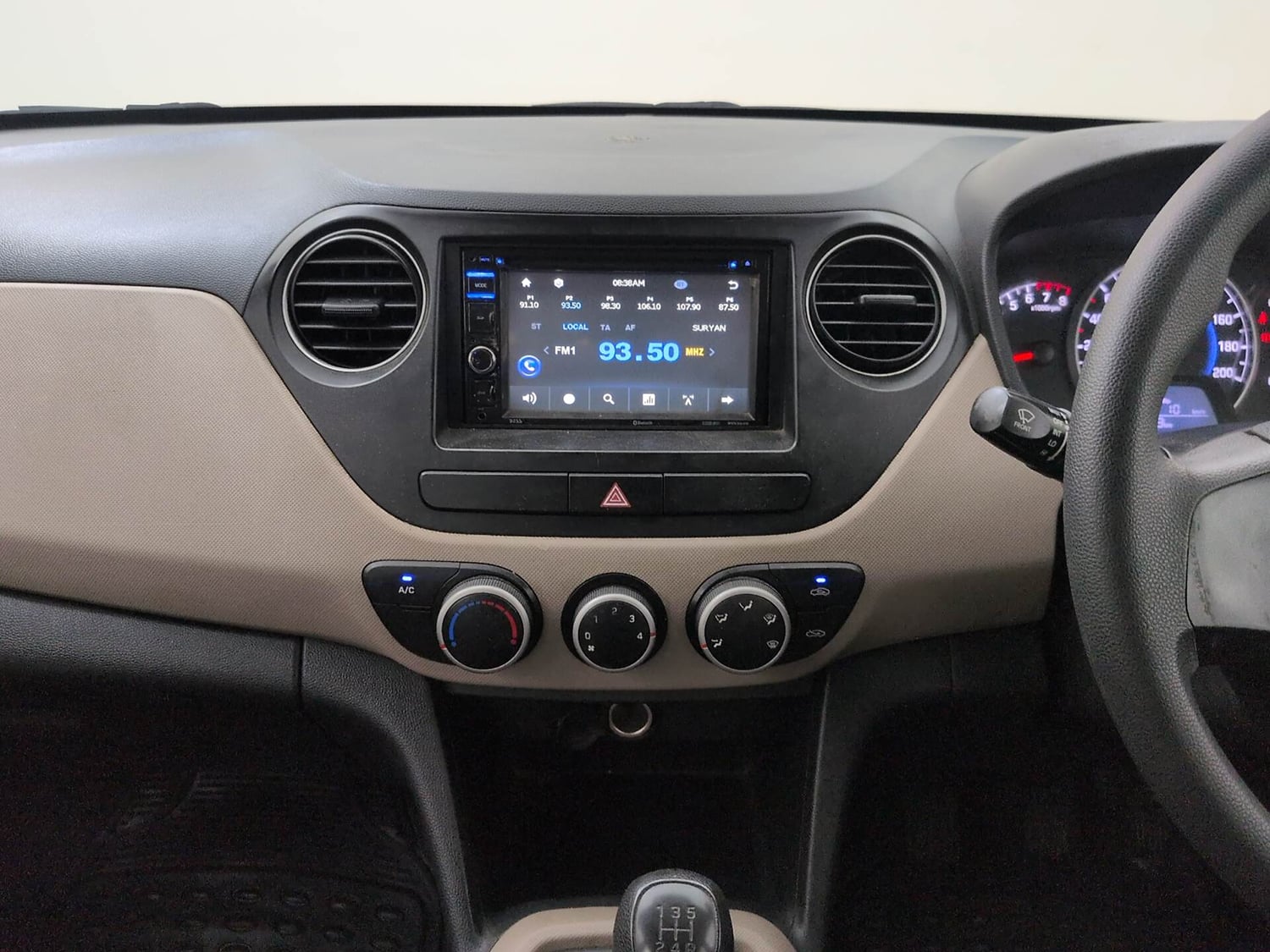 Used 2018 Hyundai Grand i10 Magna 1.2 Kappa VTVT Petrol Manual interior MUSIC SYSTEM & AC CONTROL VIEW