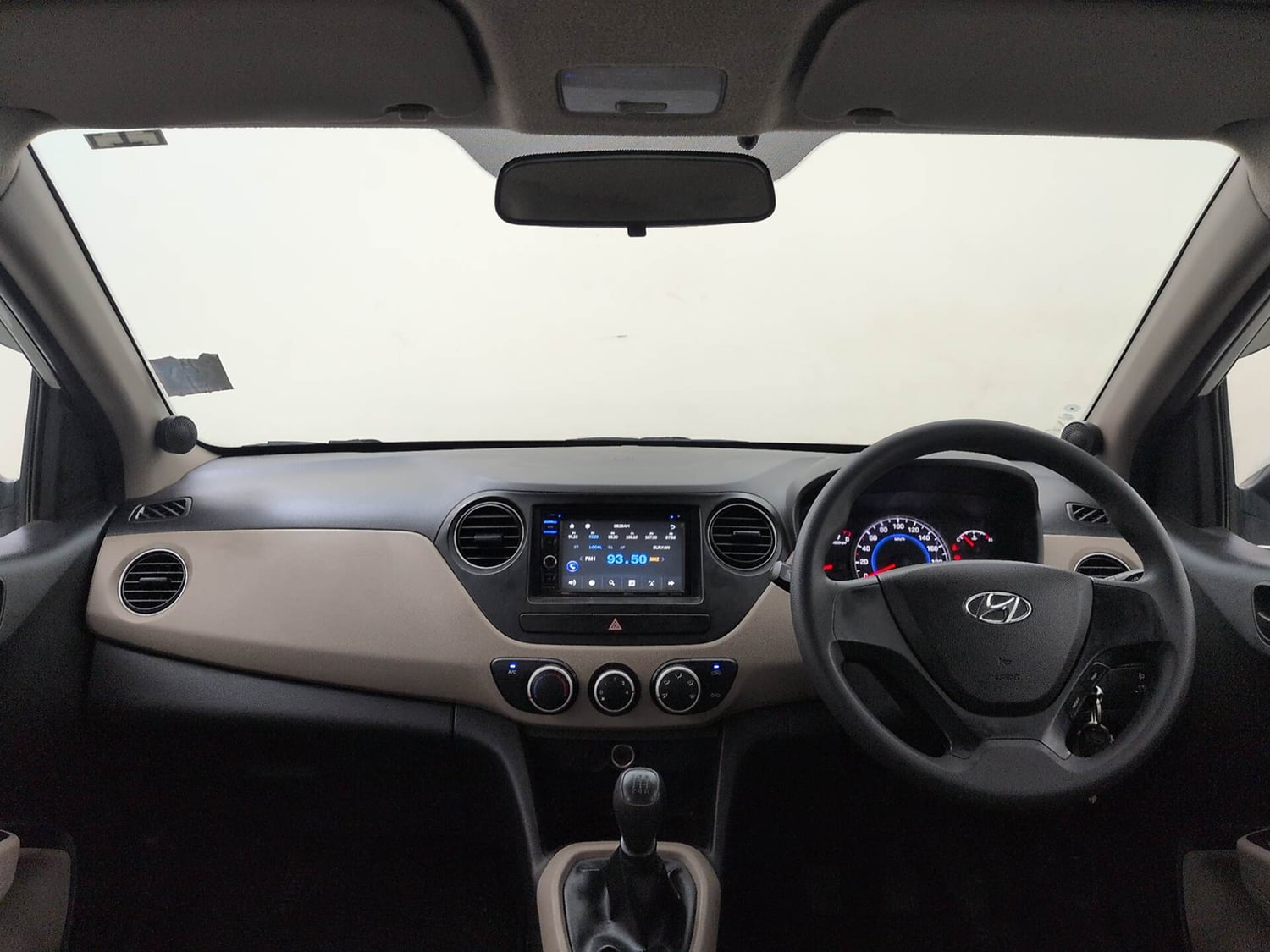 Used 2018 Hyundai Grand i10 Magna 1.2 Kappa VTVT Petrol Manual interior DASHBOARD VIEW