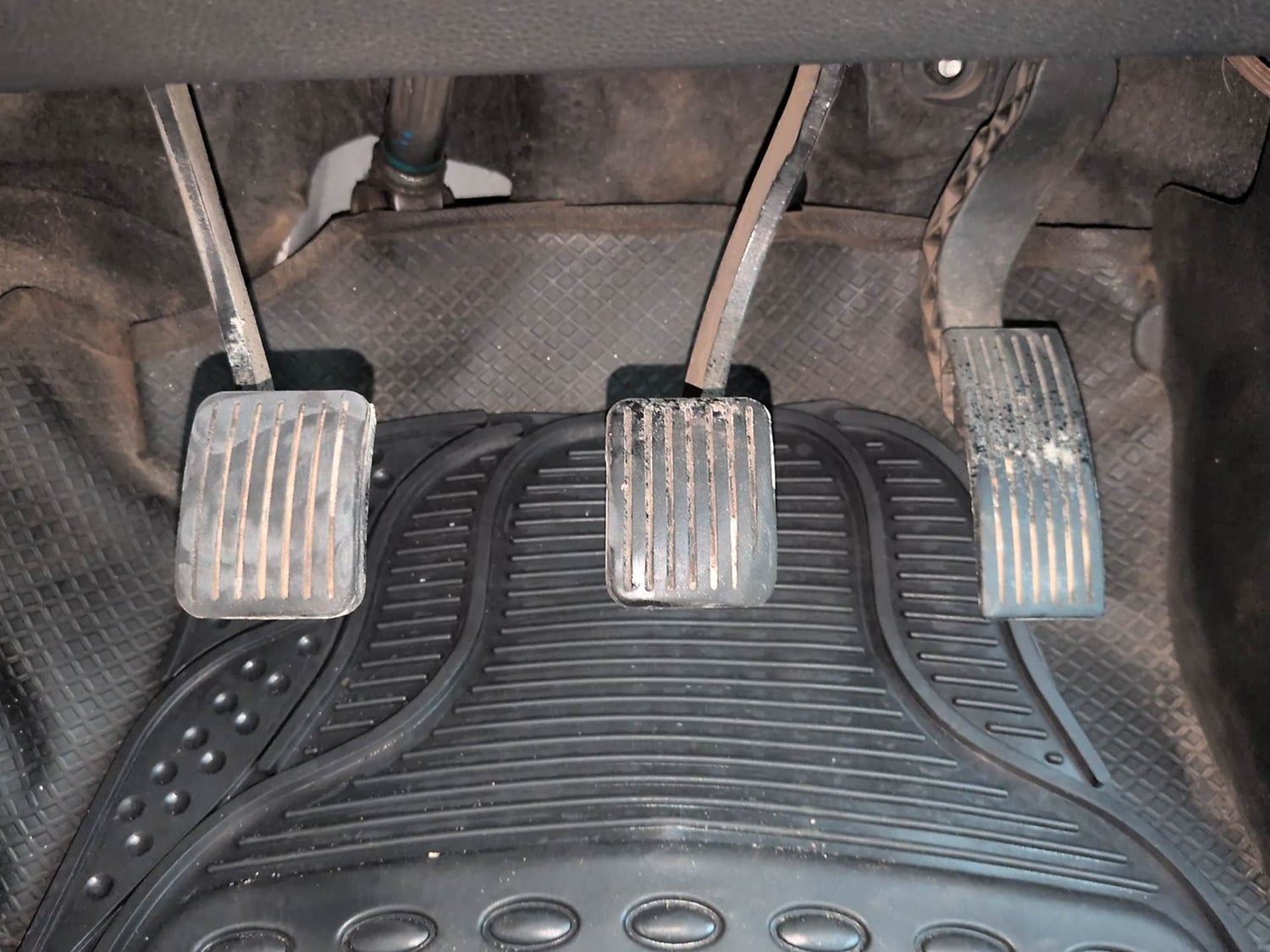 Used 2018 Hyundai Grand i10 Magna 1.2 Kappa VTVT Petrol Manual interior PEDALS VIEW