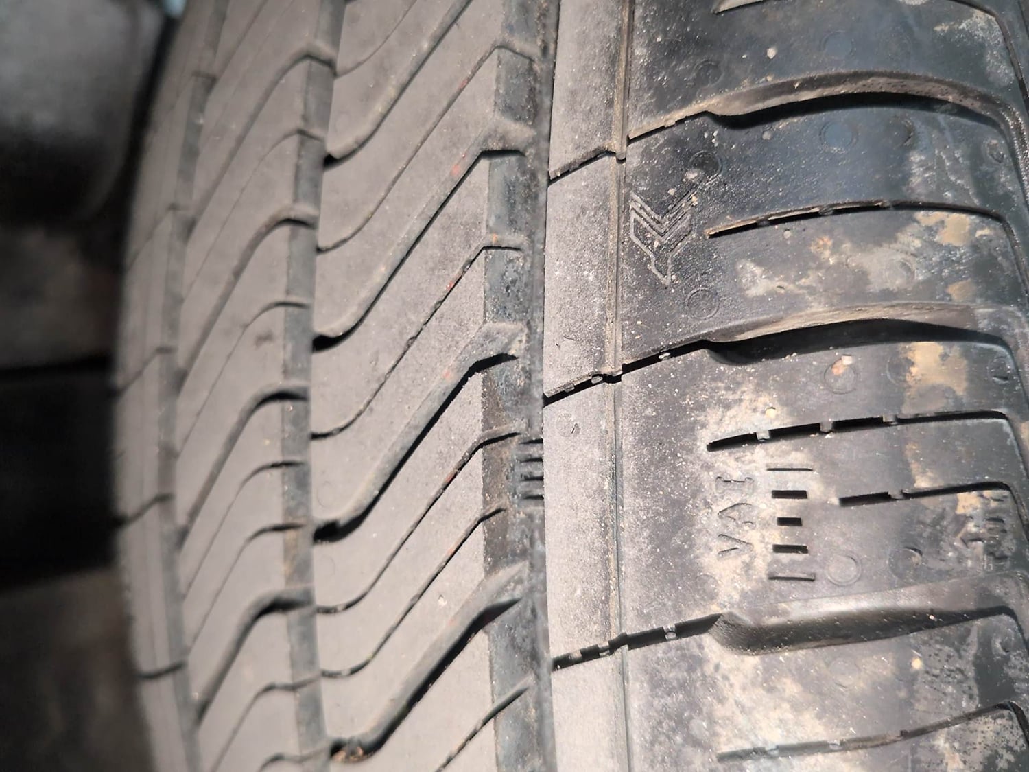 Used 2018 Hyundai Grand i10 Magna 1.2 Kappa VTVT Petrol Manual tyres LEFT REAR TYRE TREAD VIEW