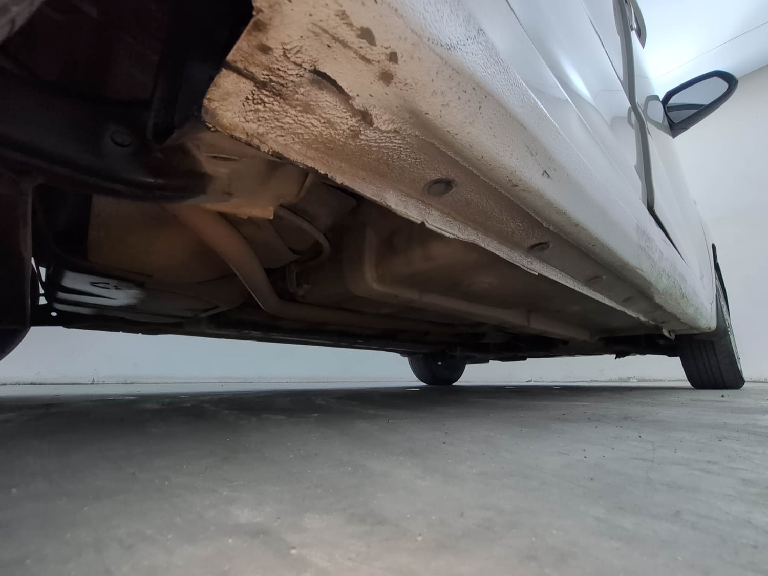 Used 2018 Hyundai Grand i10 Magna 1.2 Kappa VTVT Petrol Manual extra REAR RIGHT UNDERBODY VIEW