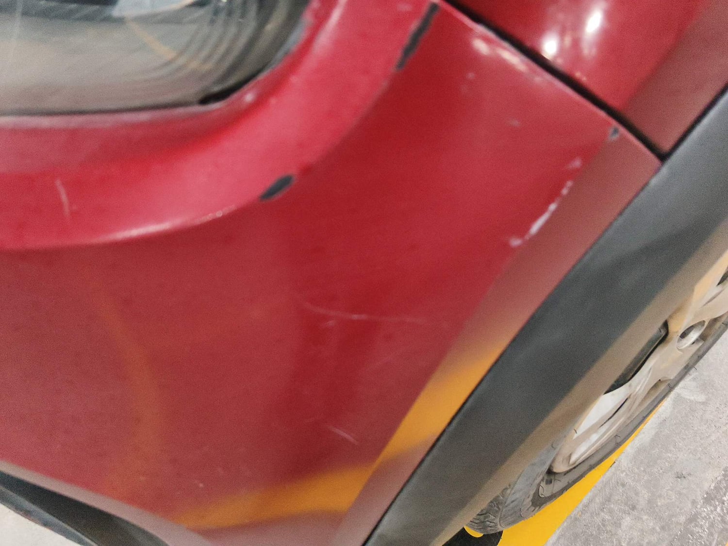 Used 2018 Renault Kwid RXT Petrol Manual dents MINOR SCRATCH
