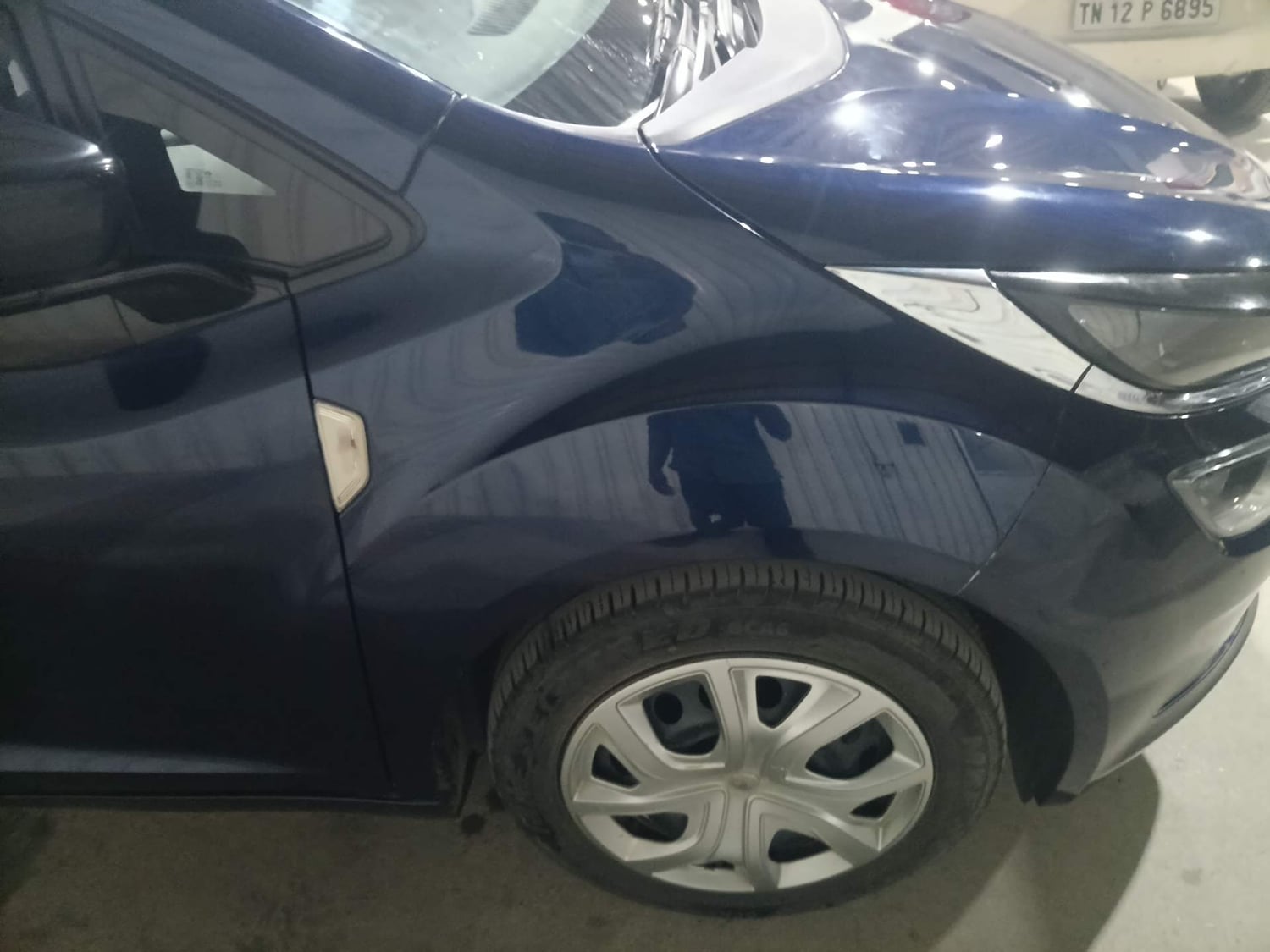 Used 2024 Tata Altroz XTA Petrol Petrol Automatic dents MINOR SCRATCH