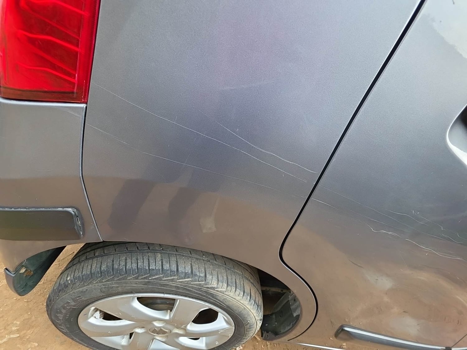 Used 2017 Maruti Suzuki Wagon R 1.0 VXI AMT Petrol Automatic dents MINOR SCRATCH