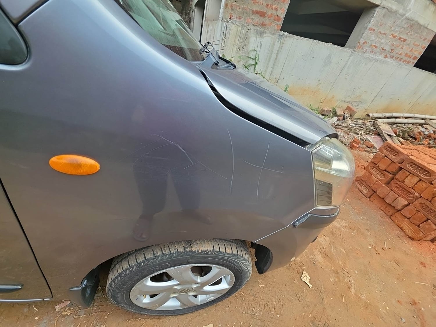 Used 2017 Maruti Suzuki Wagon R 1.0 VXI AMT Petrol Automatic dents MINOR SCRATCH