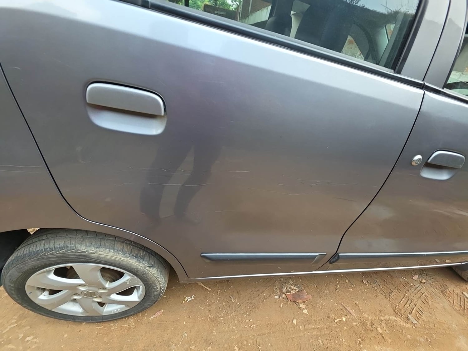 Used 2017 Maruti Suzuki Wagon R 1.0 VXI AMT Petrol Automatic dents MINOR SCRATCH