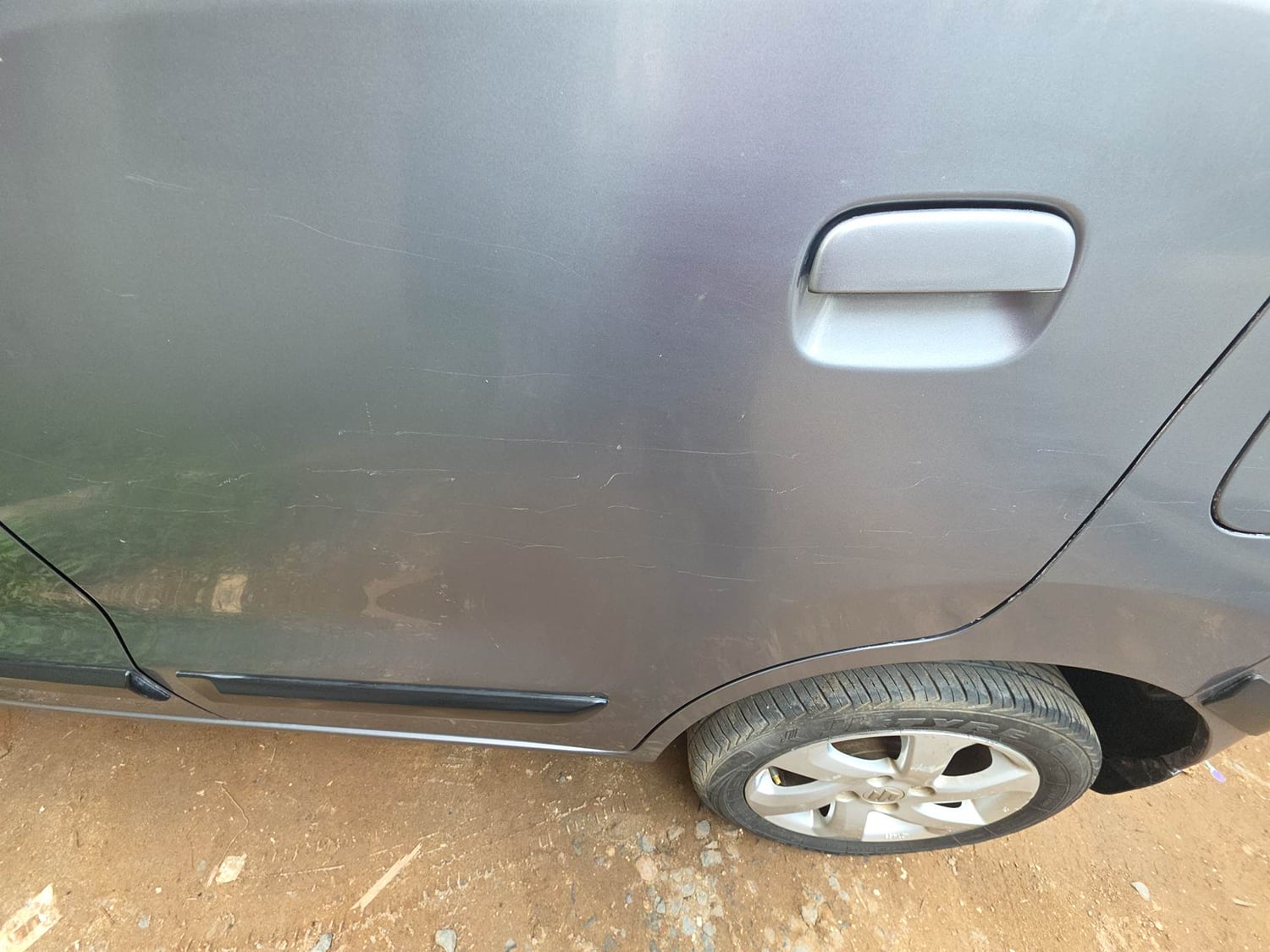 Used 2017 Maruti Suzuki Wagon R 1.0 VXI AMT Petrol Automatic dents MINOR SCRATCH