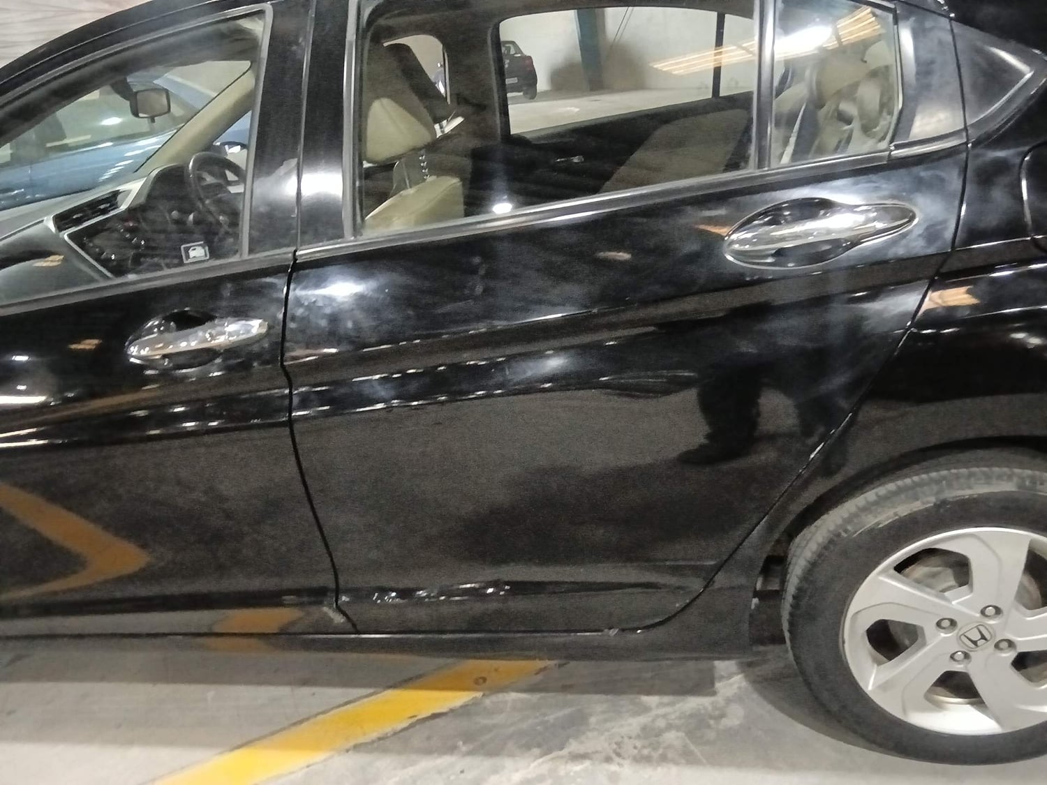 Used 2014 Honda City VX Diesel Diesel Manual dents MINOR DENT