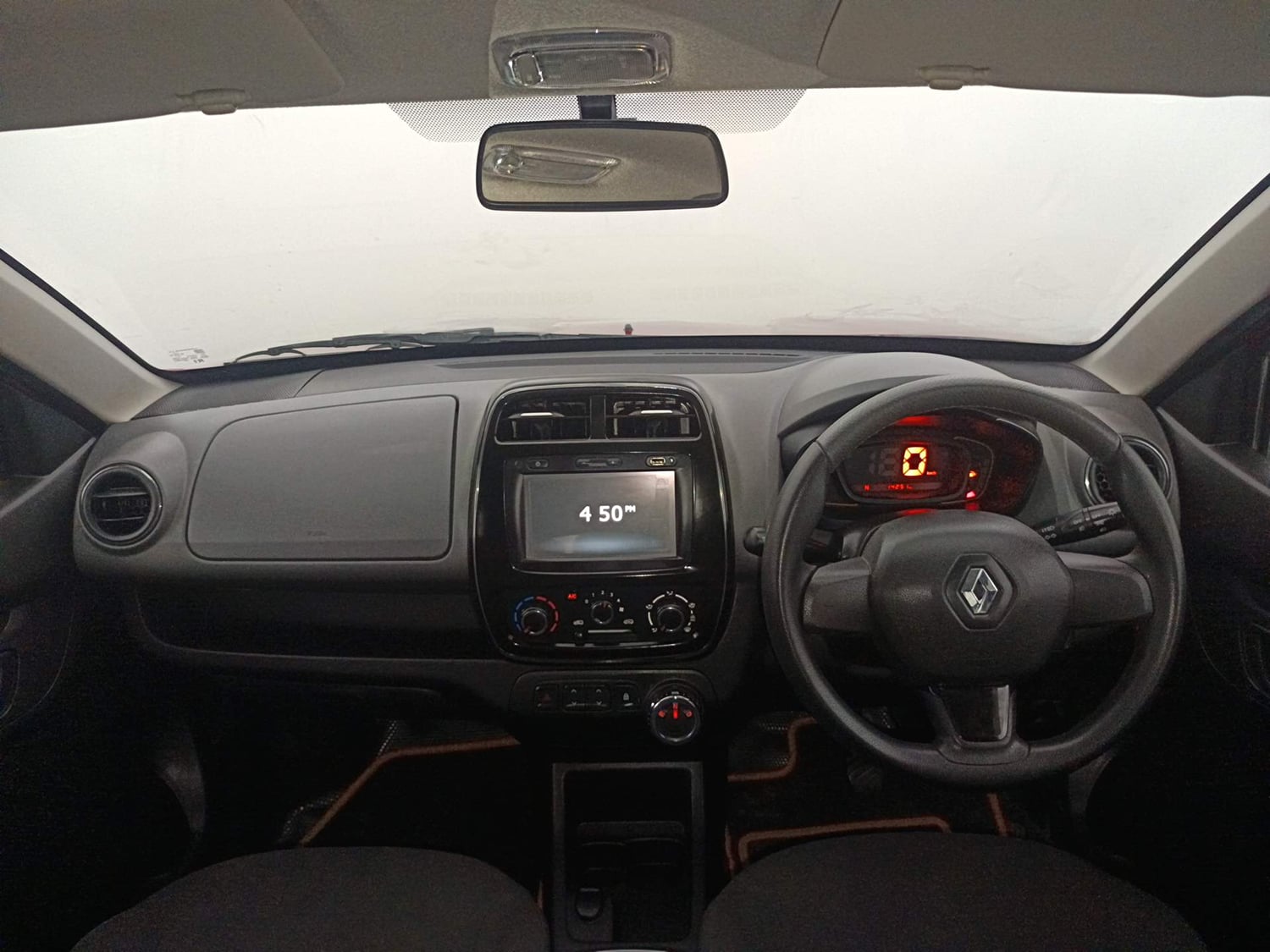 Used 2017 Renault Kwid 1.0 RXT AMT Opt Petrol Automatic interior DASHBOARD VIEW