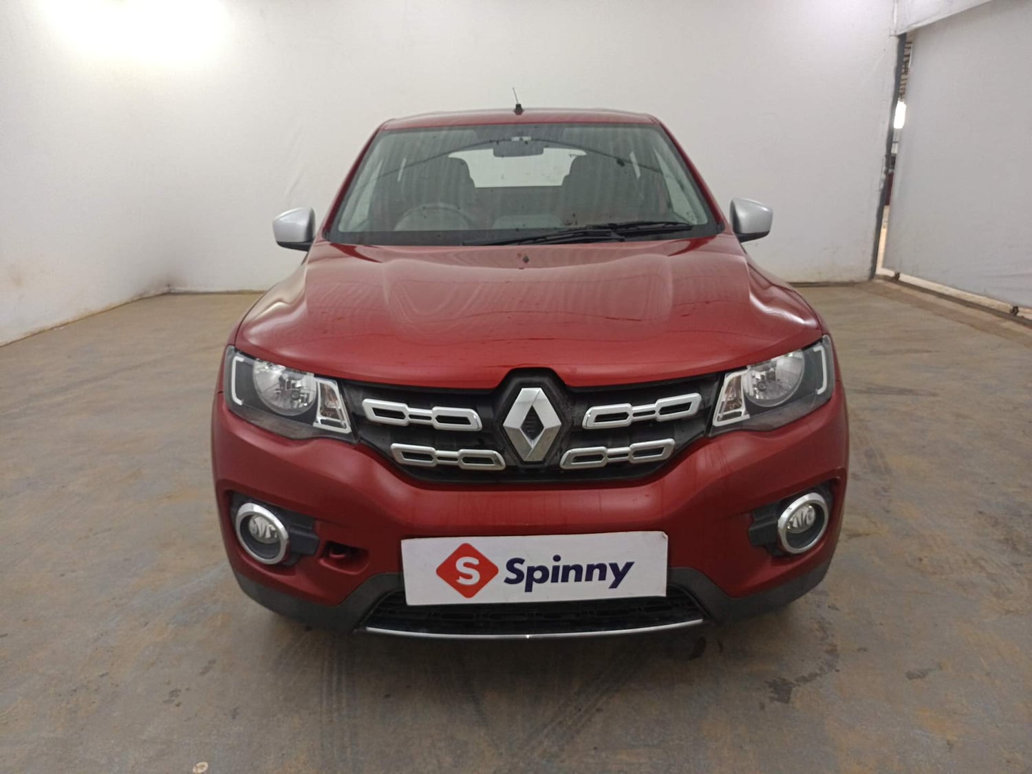 Used 2017 Renault Kwid 1.0 RXT AMT Opt Petrol Automatic exterior FRONT VIEW