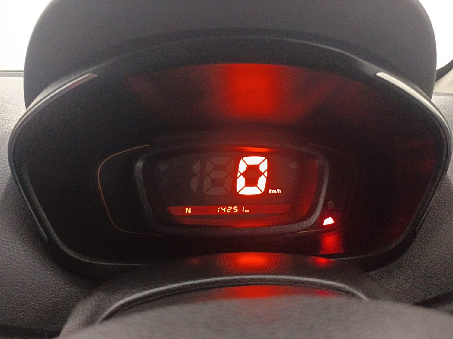 Used 2017 Renault Kwid 1.0 RXT AMT Opt Petrol Automatic interior CLUSTERMETER VIEW