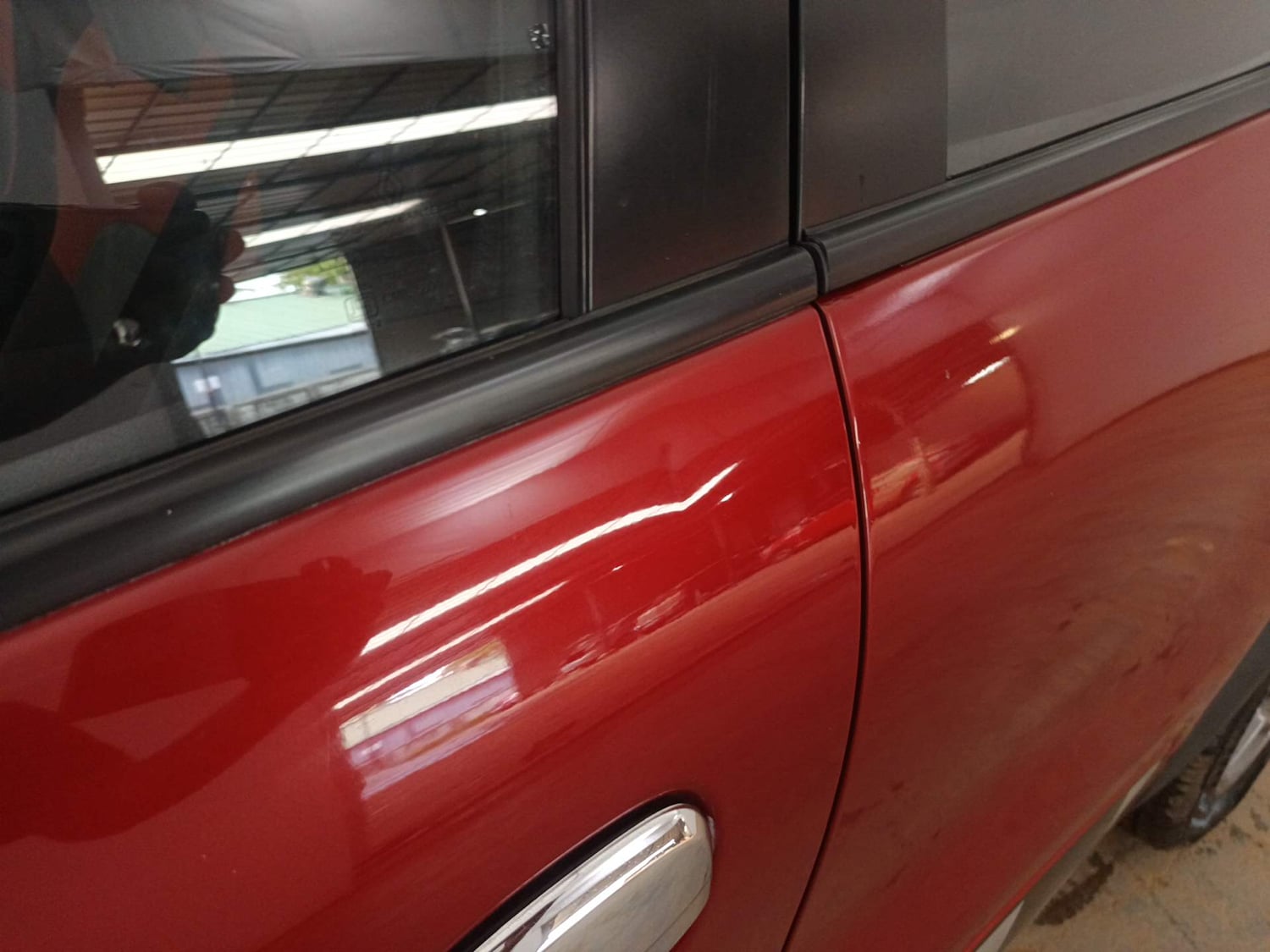 Used 2017 Renault Kwid 1.0 RXT AMT Opt Petrol Automatic dents MINOR DENT