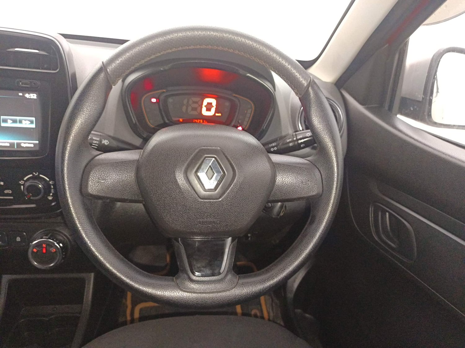 Used 2017 Renault Kwid 1.0 RXT AMT Opt Petrol Automatic interior STEERING VIEW