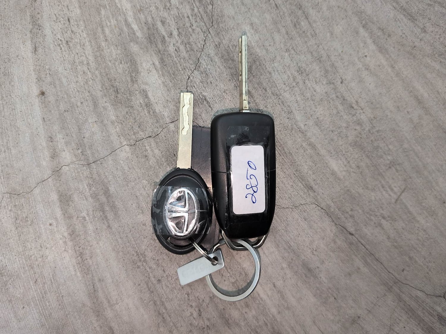 Used 2021 Tata Nexon XM (S) Diesel Diesel Manual extra CAR KEY VIEW