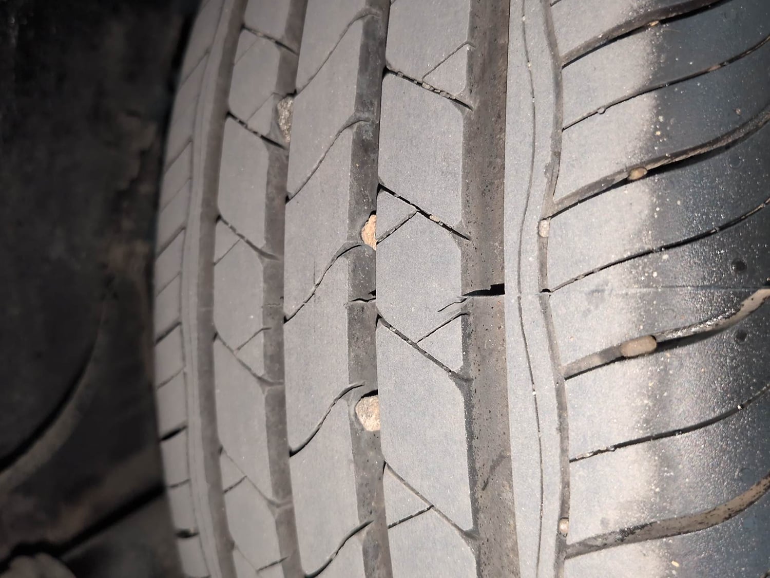Used 2021 Tata Nexon XM (S) Diesel Diesel Manual tyres RIGHT REAR TYRE TREAD VIEW