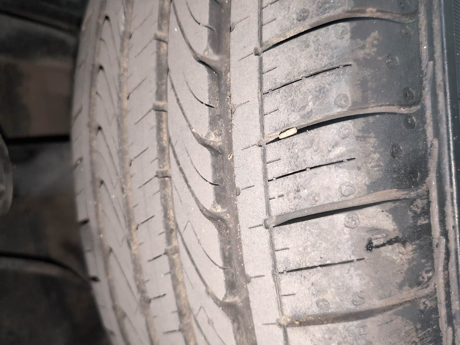 Used 2021 Tata Nexon XM (S) Diesel Diesel Manual tyres LEFT REAR TYRE TREAD VIEW