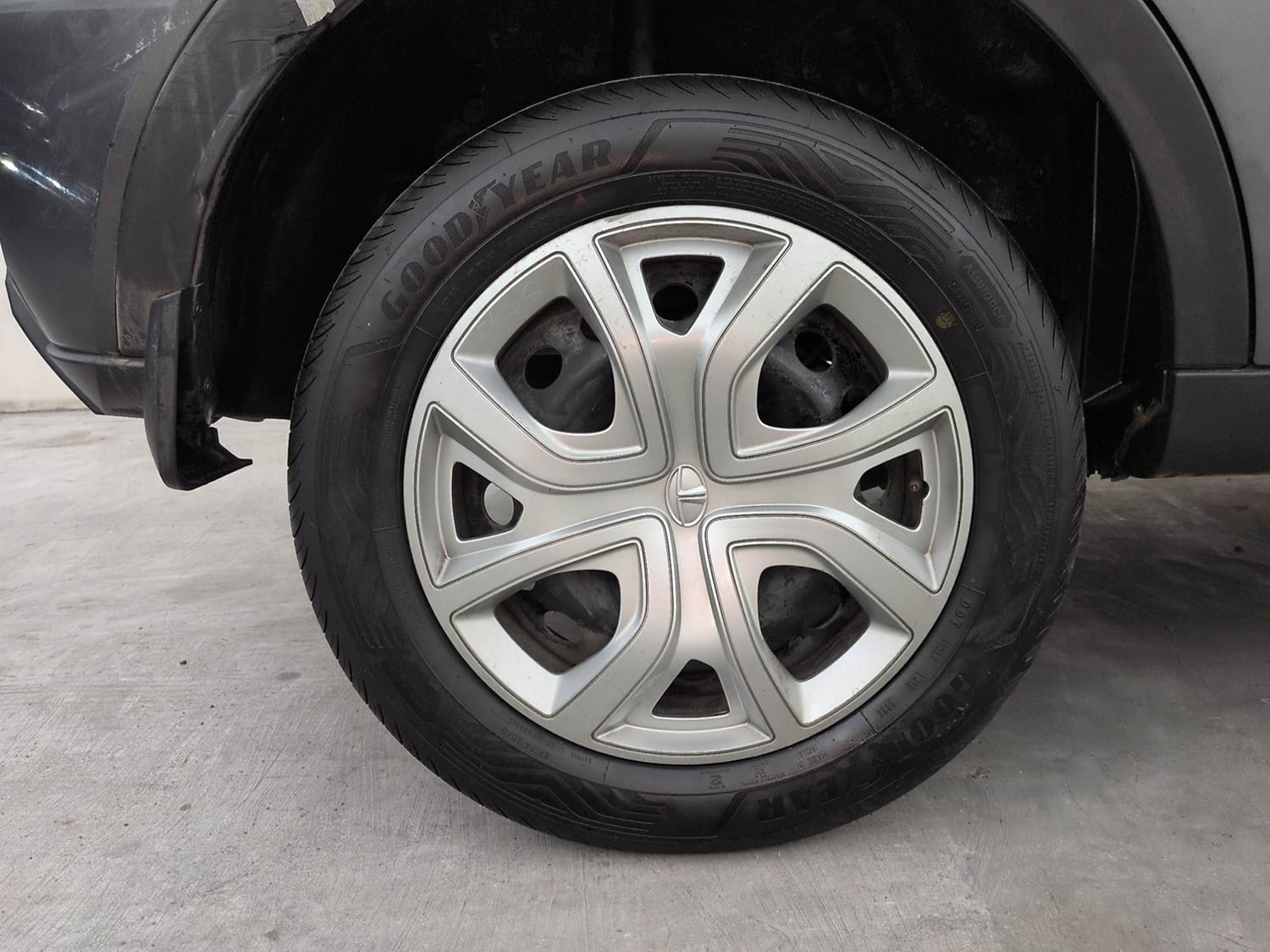 Used 2021 Tata Nexon XM (S) Diesel Diesel Manual tyres RIGHT REAR TYRE RIM VIEW