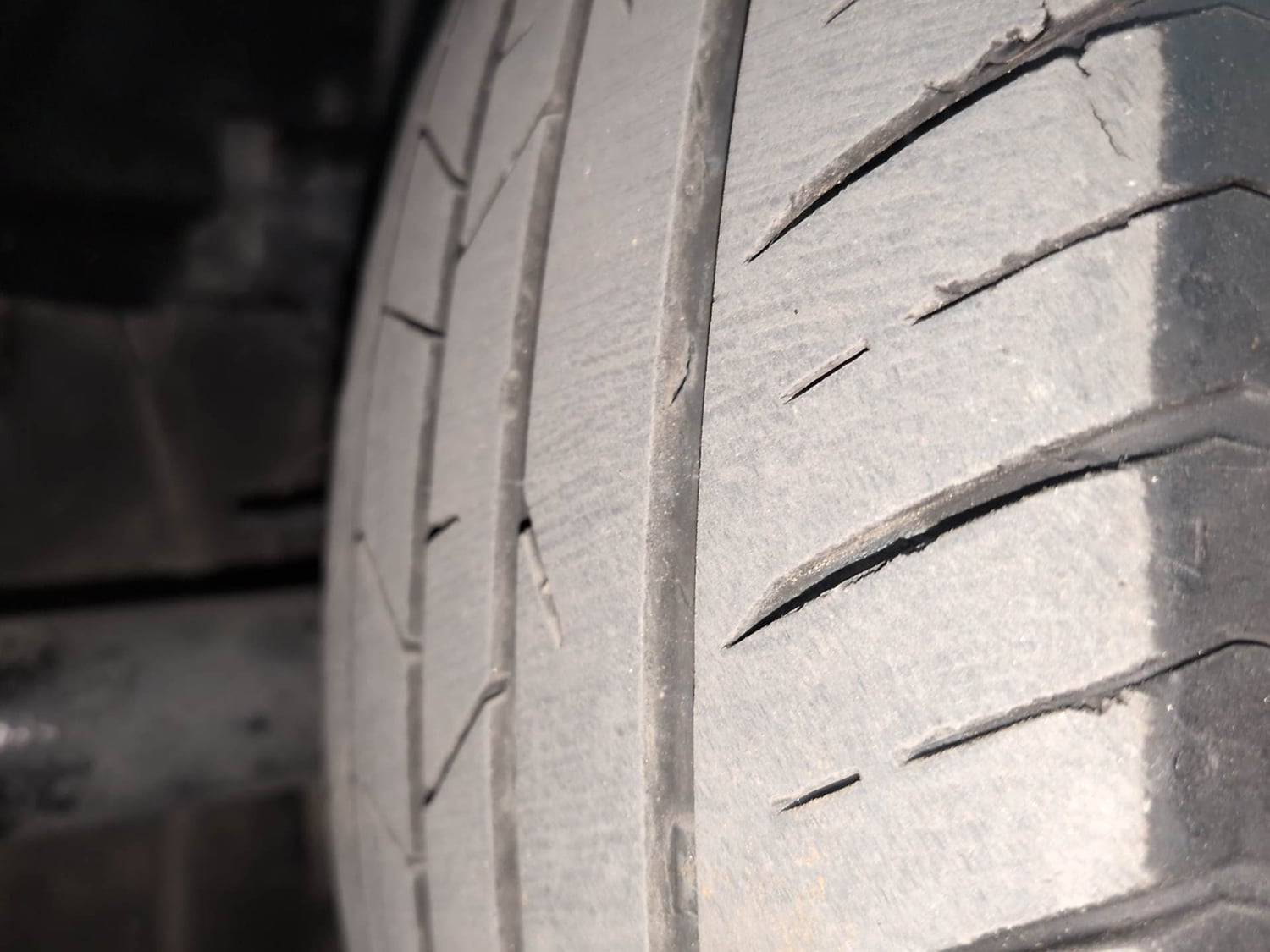 Used 2021 Tata Nexon XM (S) Diesel Diesel Manual tyres RIGHT FRONT TYRE TREAD VIEW