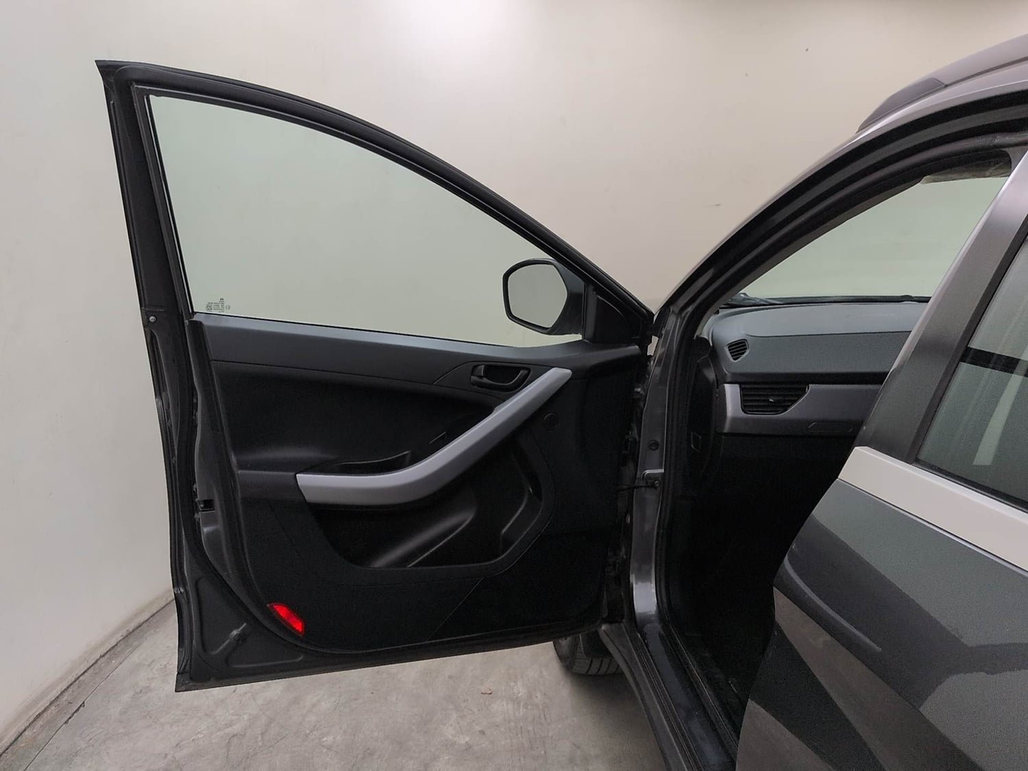 Used 2021 Tata Nexon XM (S) Diesel Diesel Manual interior LEFT FRONT DOOR OPEN VIEW