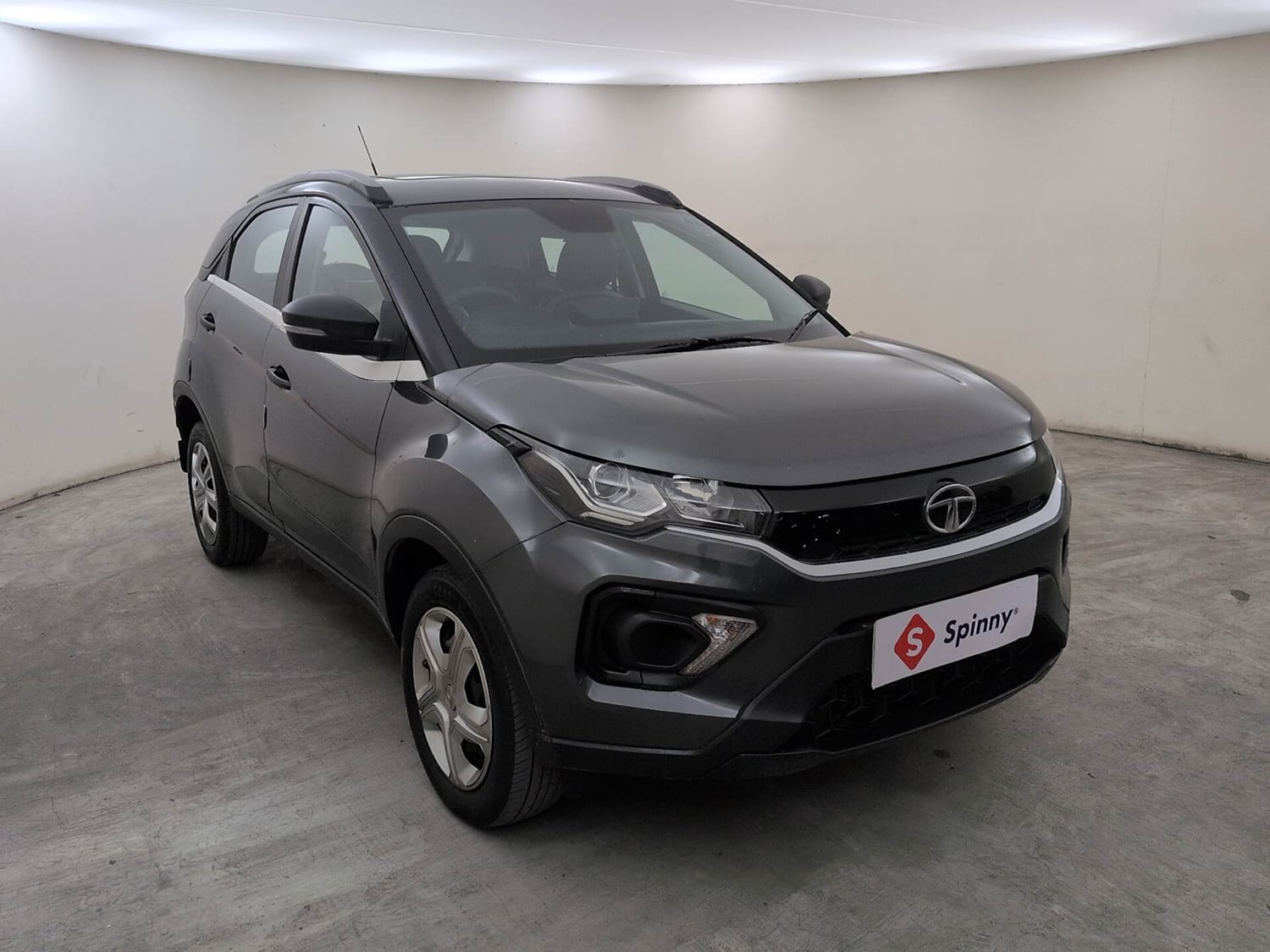 Used 2021 Tata Nexon XM (S) Diesel Diesel Manual exterior RIGHT FRONT CORNER VIEW